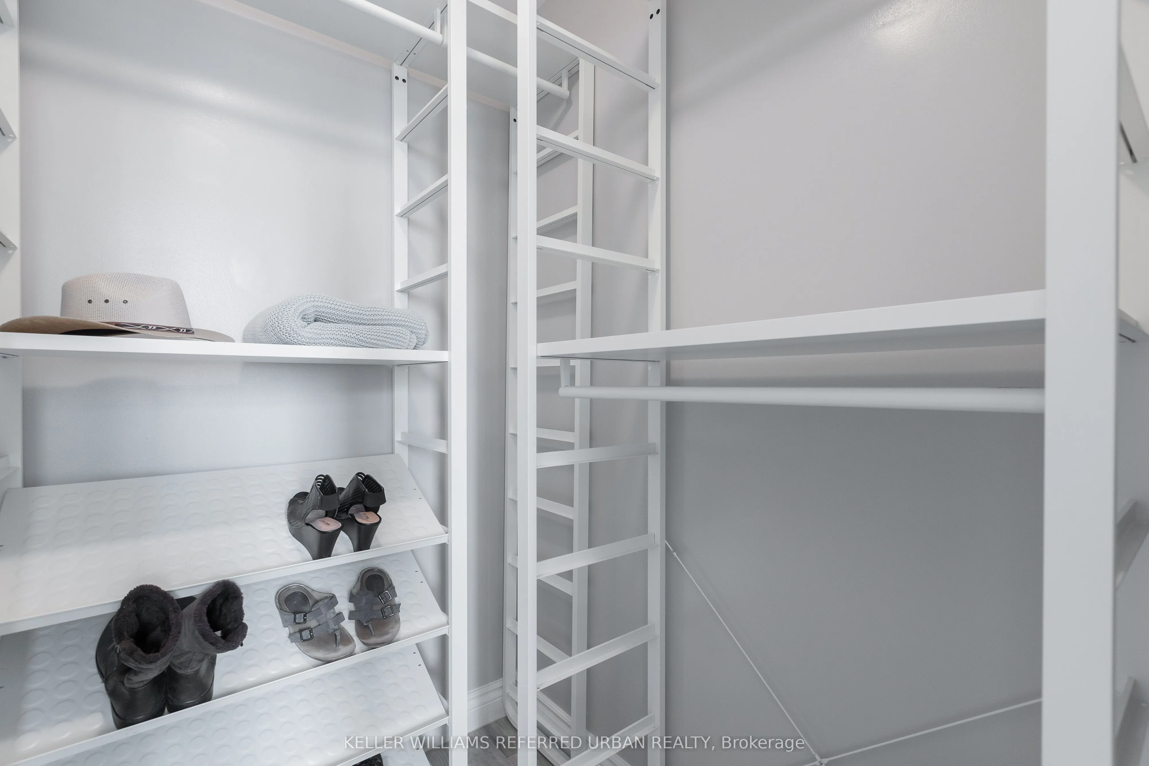 4070 Confederation Parkway #1107