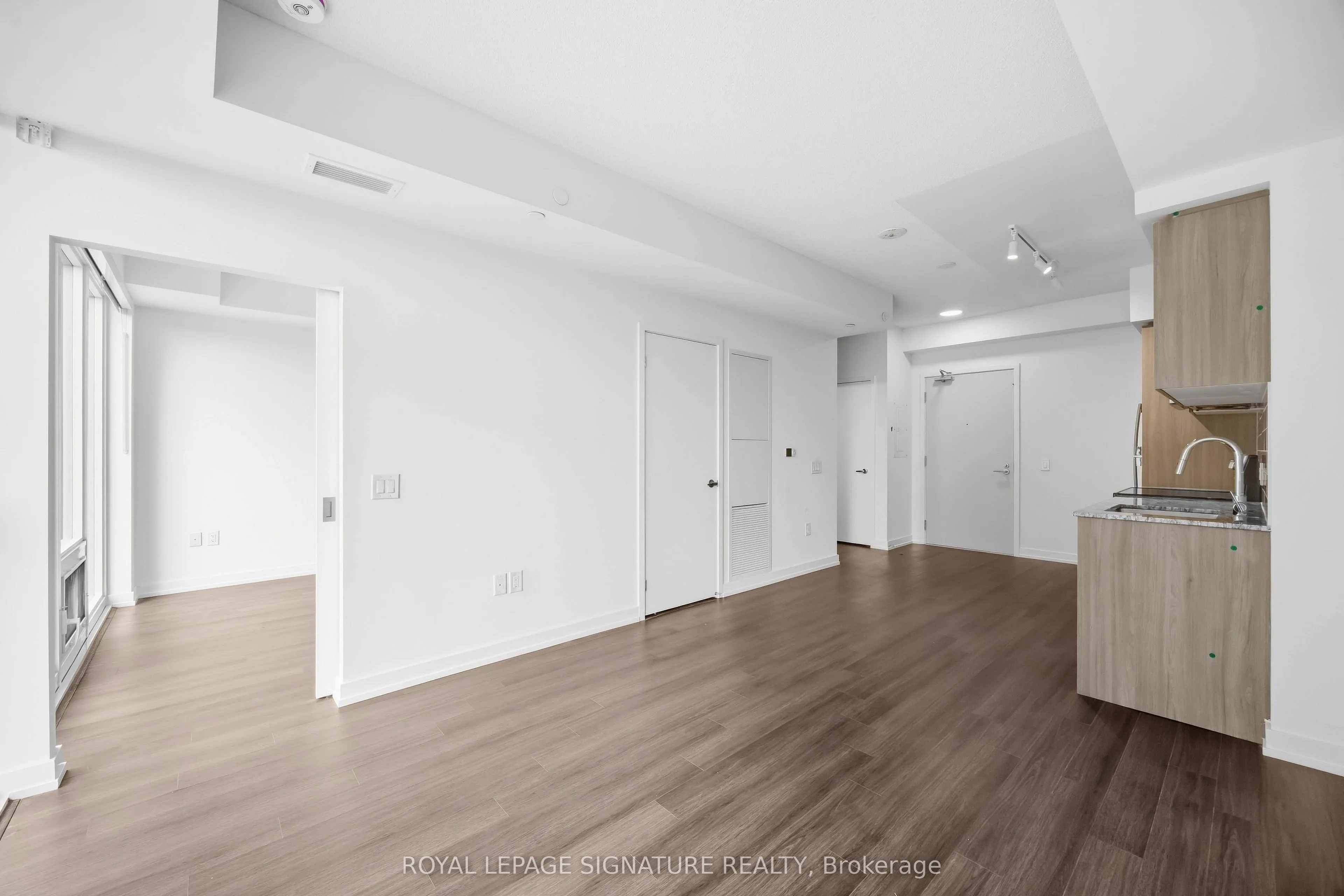 4010 Eglinton Avenue W #2216