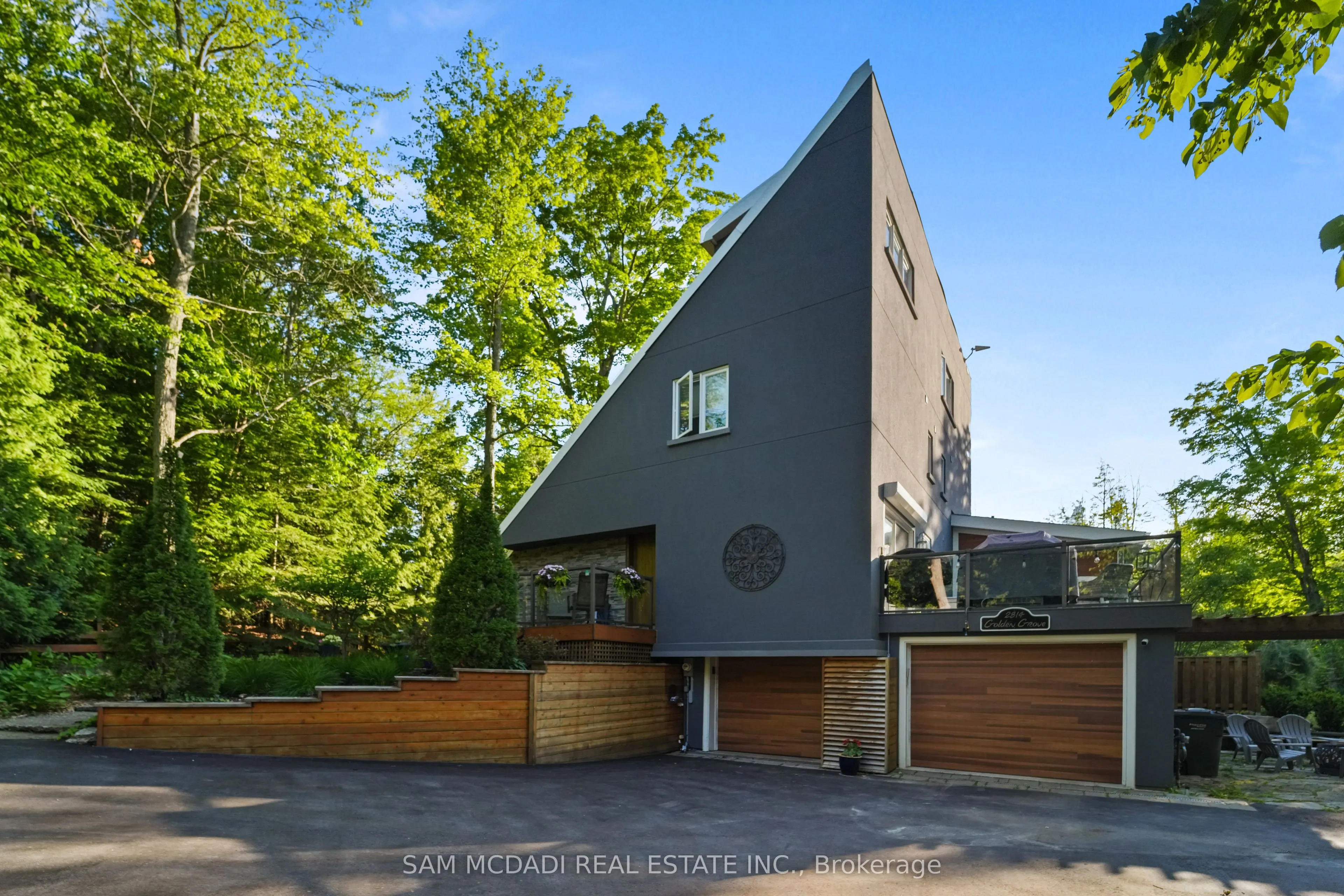 2814 Forks Of The Credit Road