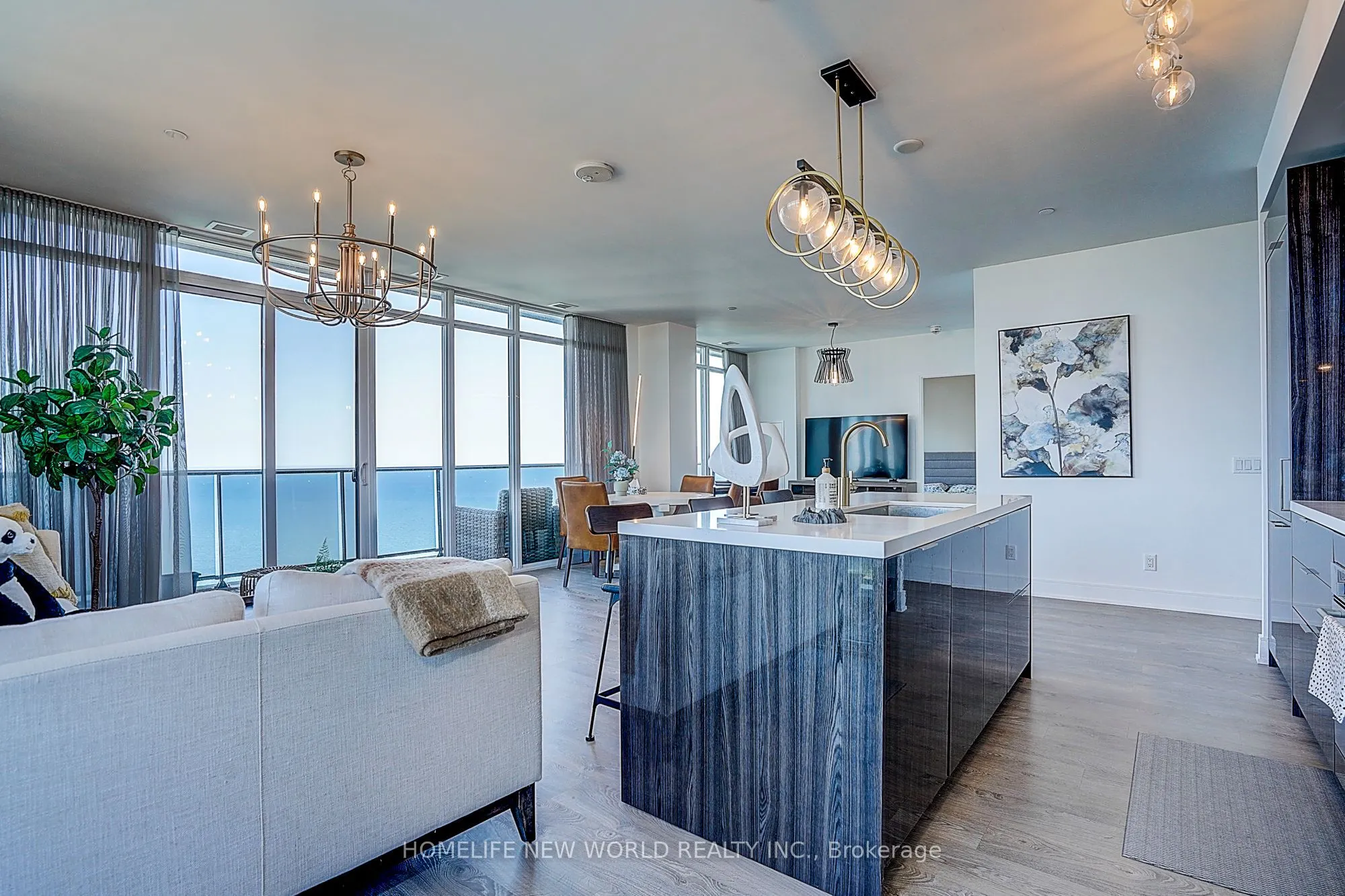 70 Annie Craig Drive #5204