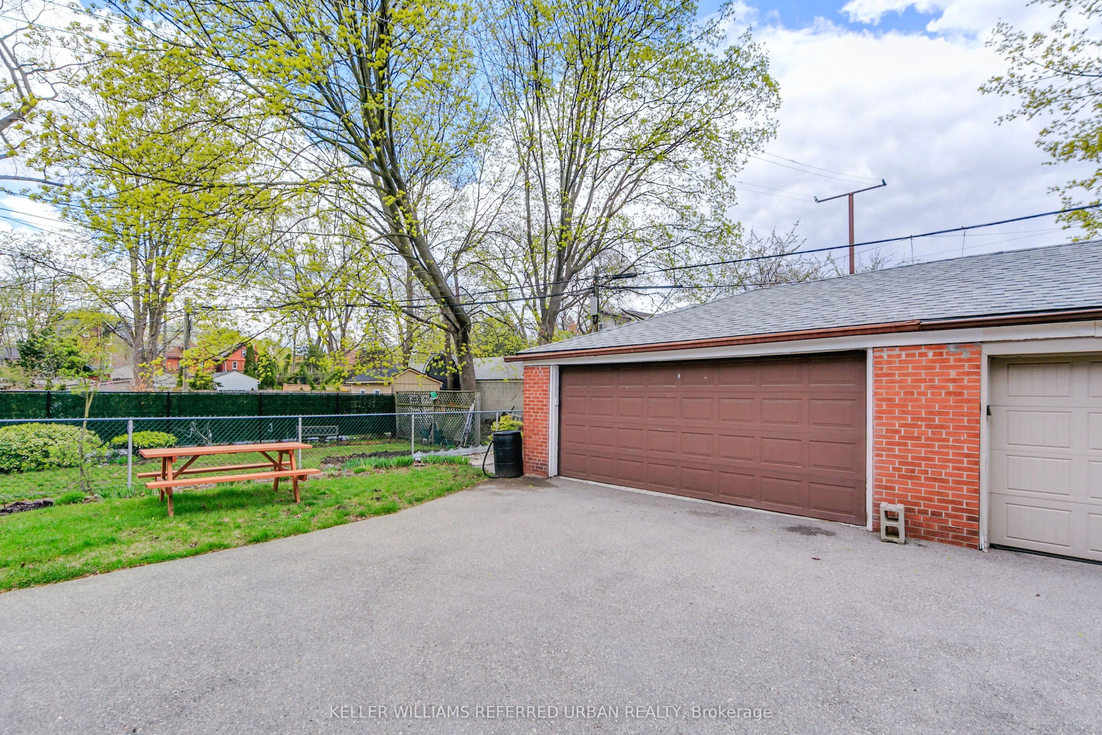 283 Evelyn Avenue #Basement