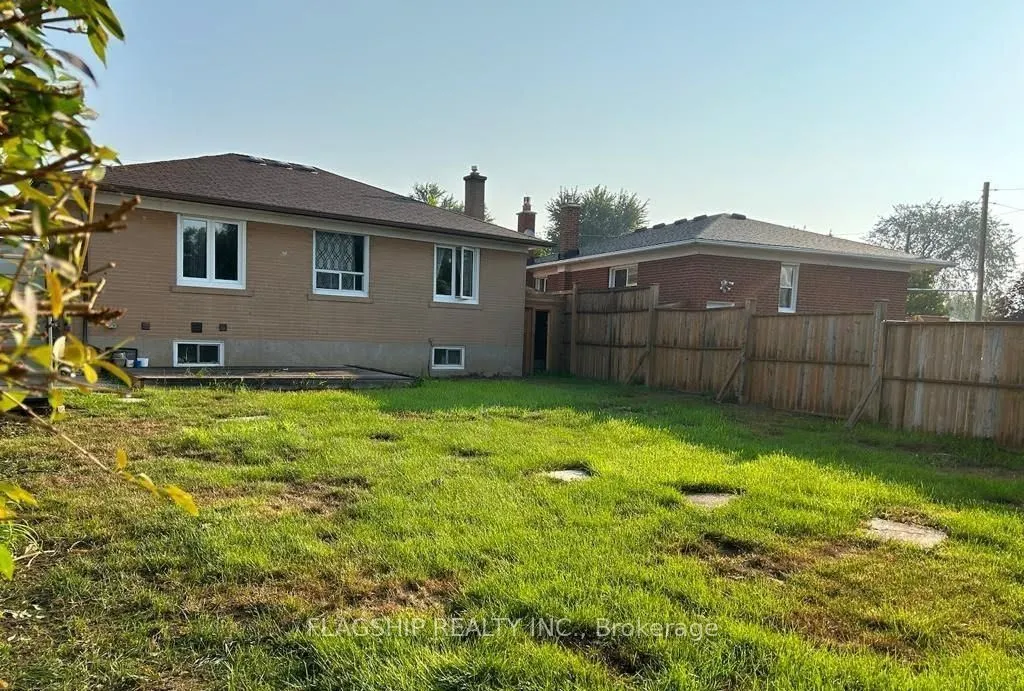 32 Norton Crescent