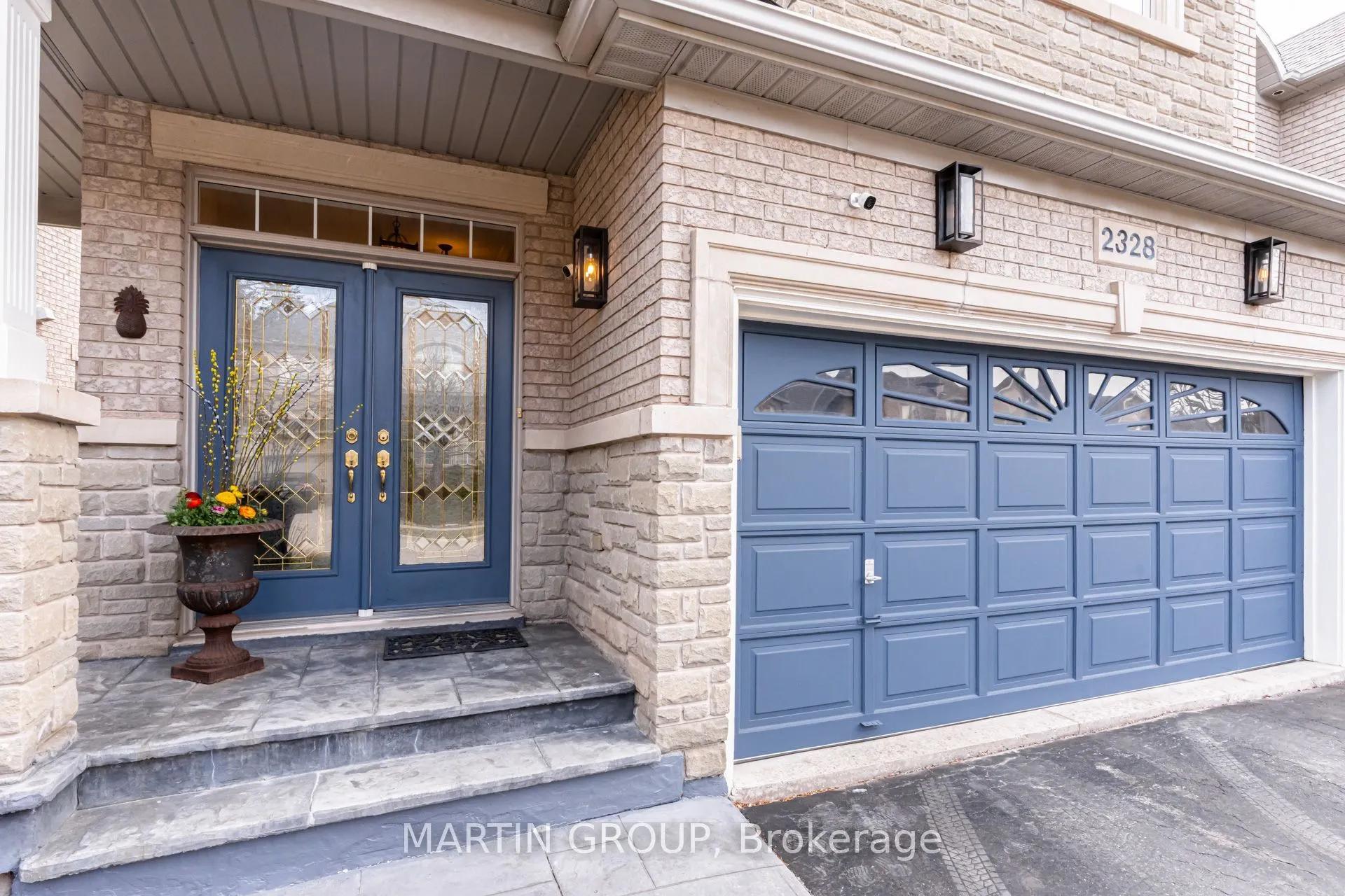 2328 Woodfield Road