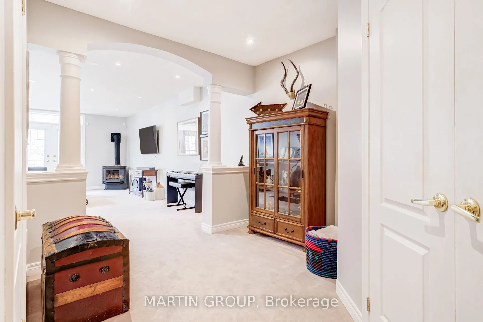 2328 Woodfield Road