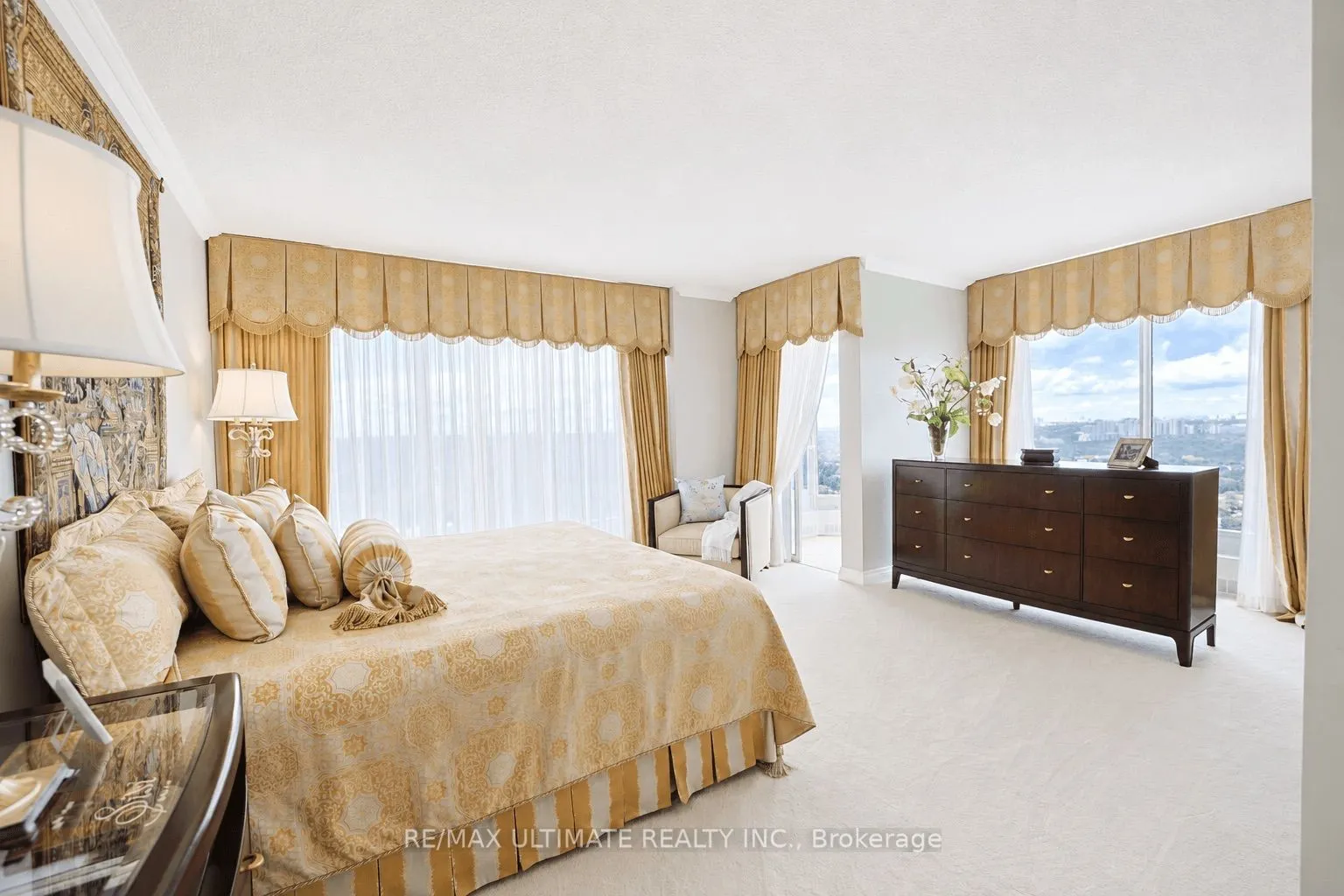 2045 Lake Shore Boulevard W #3705