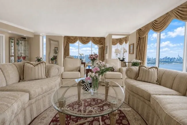 2045 Lake Shore Boulevard W #3705