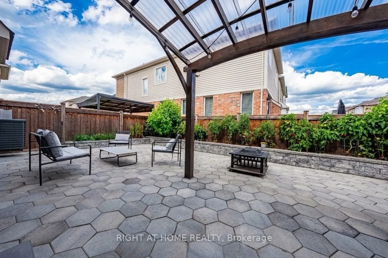 1249 Leger Way
