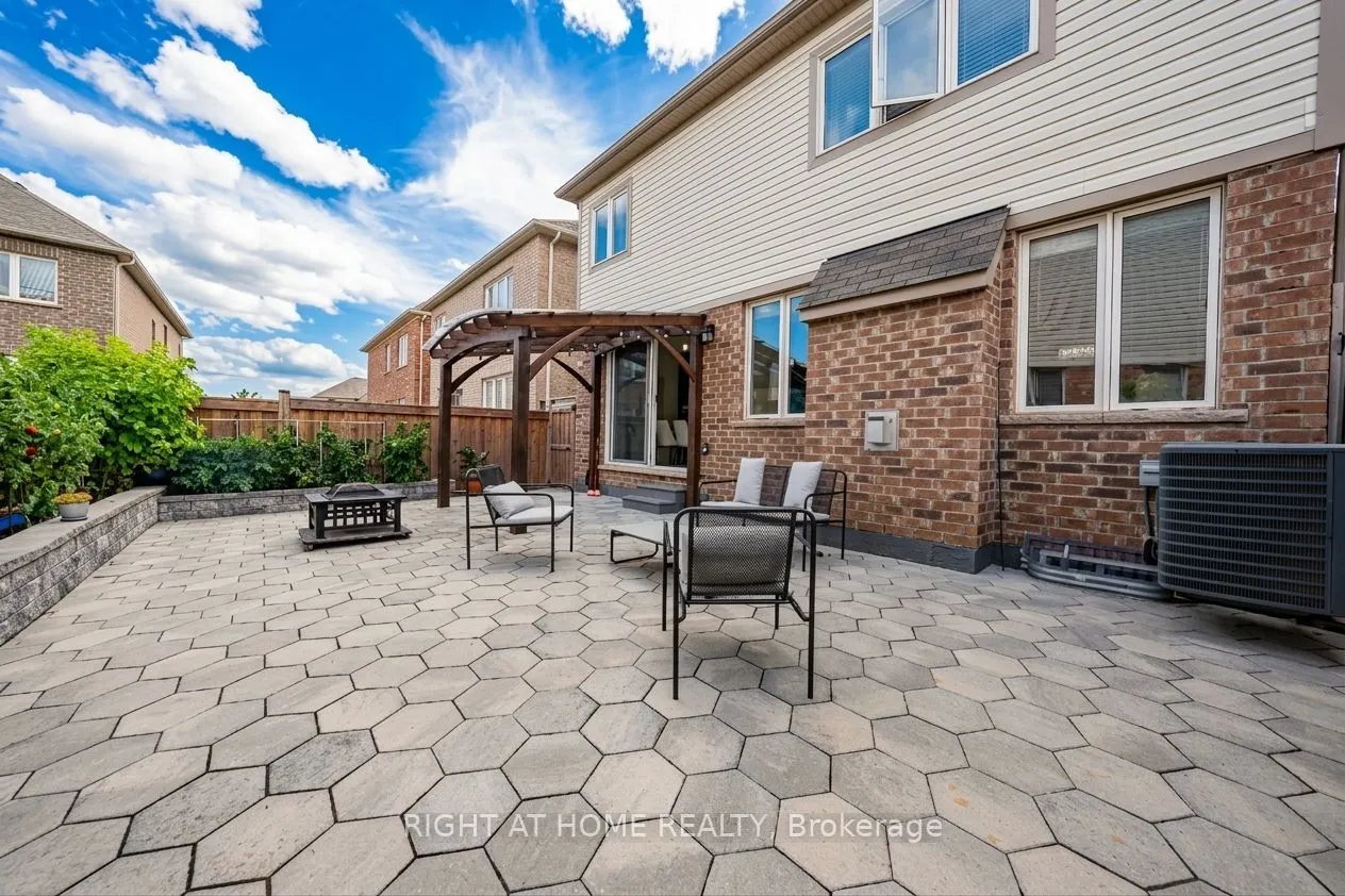 1249 Leger Way