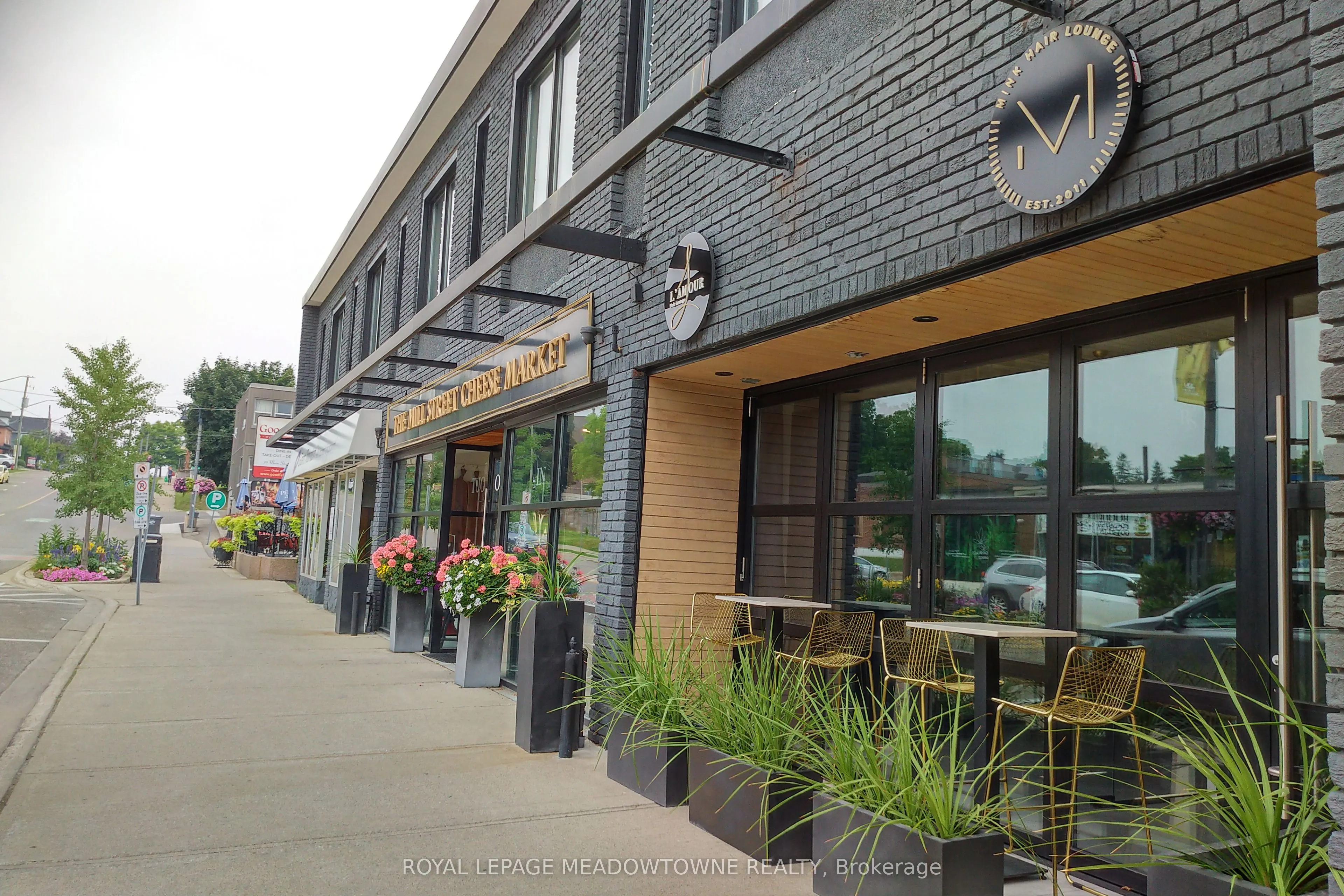43 Main Street S