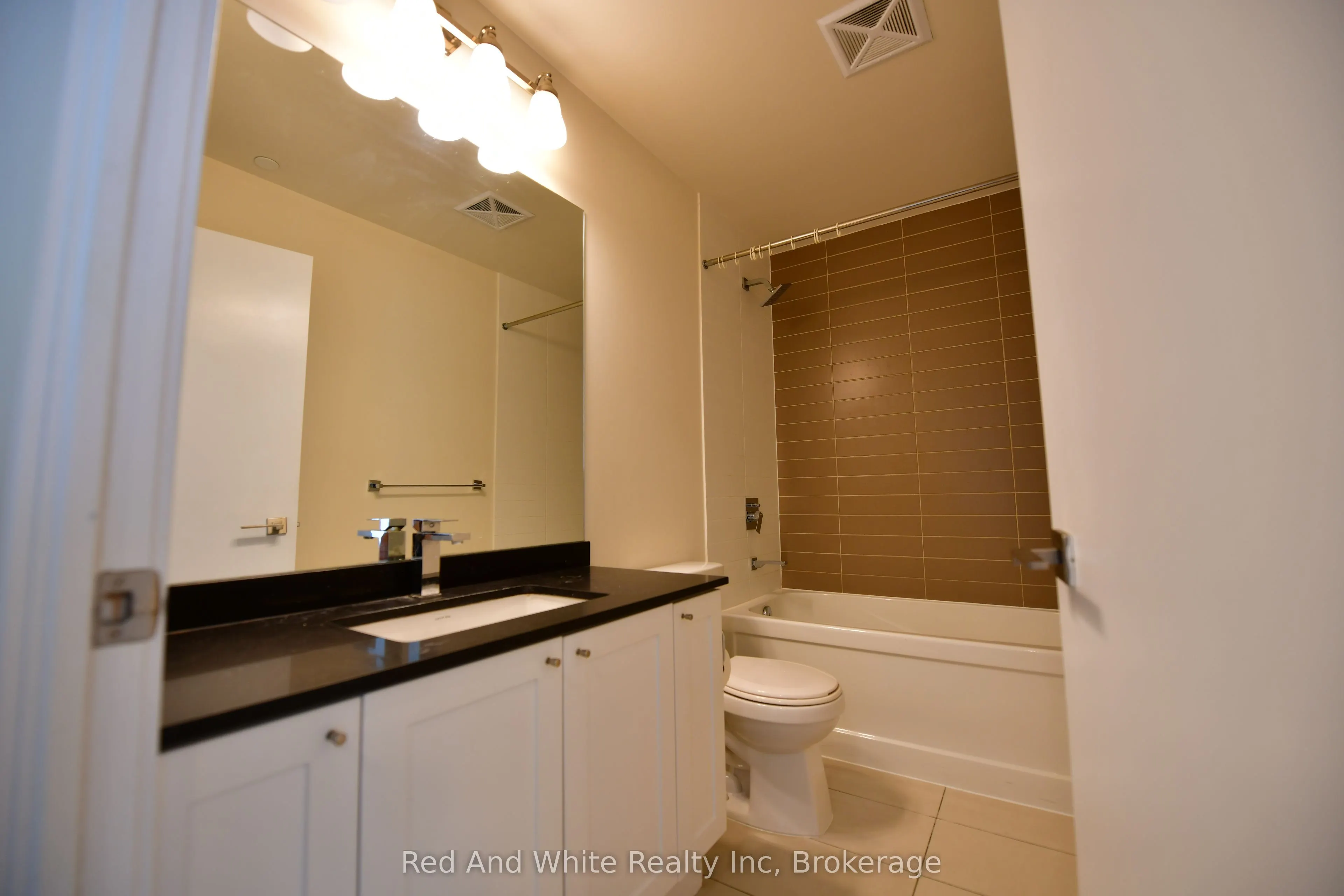 510 Curran Place #2001