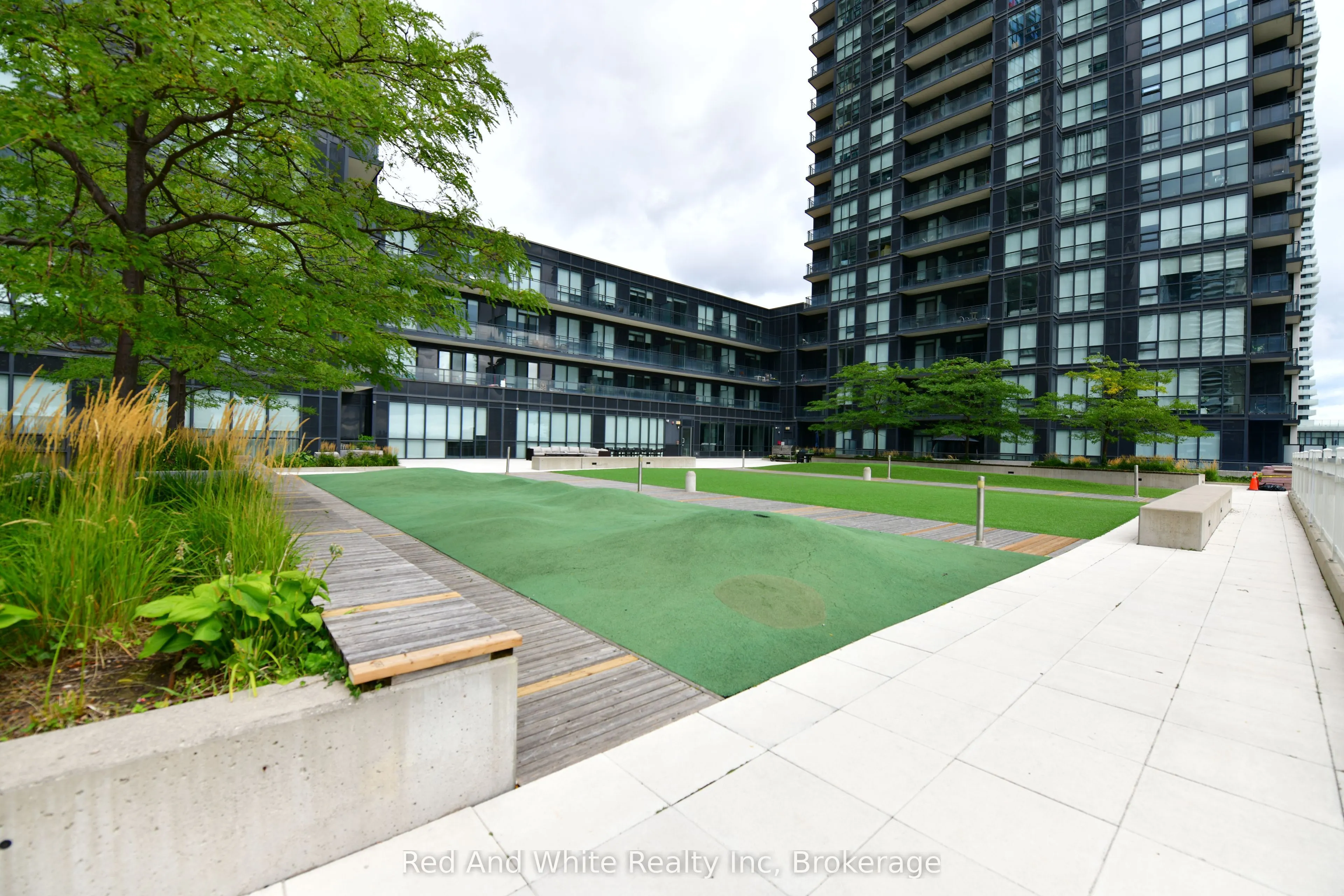 510 Curran Place #2005
