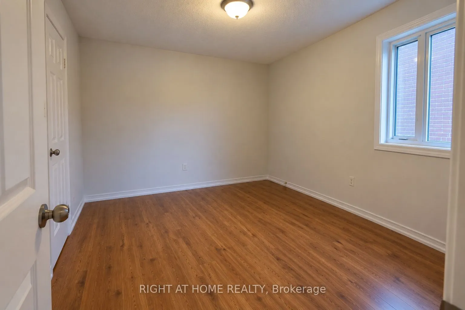 427 Chandler Crescent