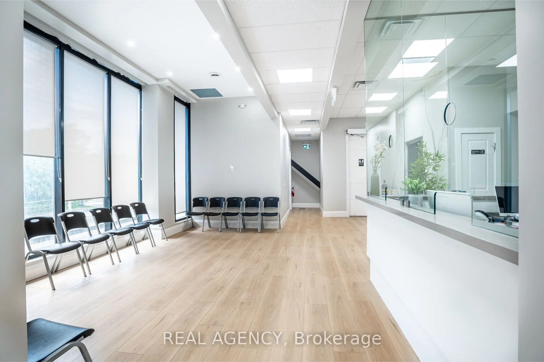 1601 Lakeshore Road W