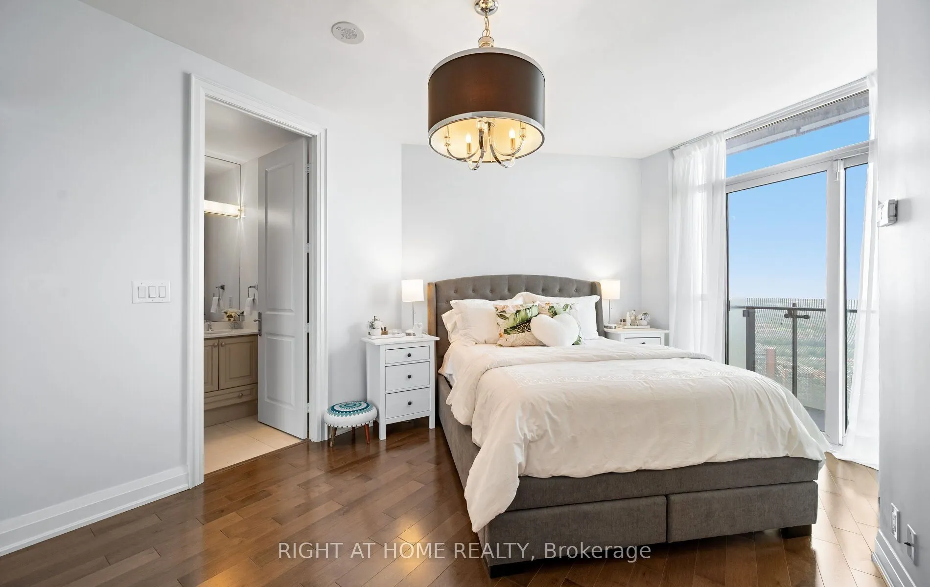 50 Absolute Avenue #4902 LPH