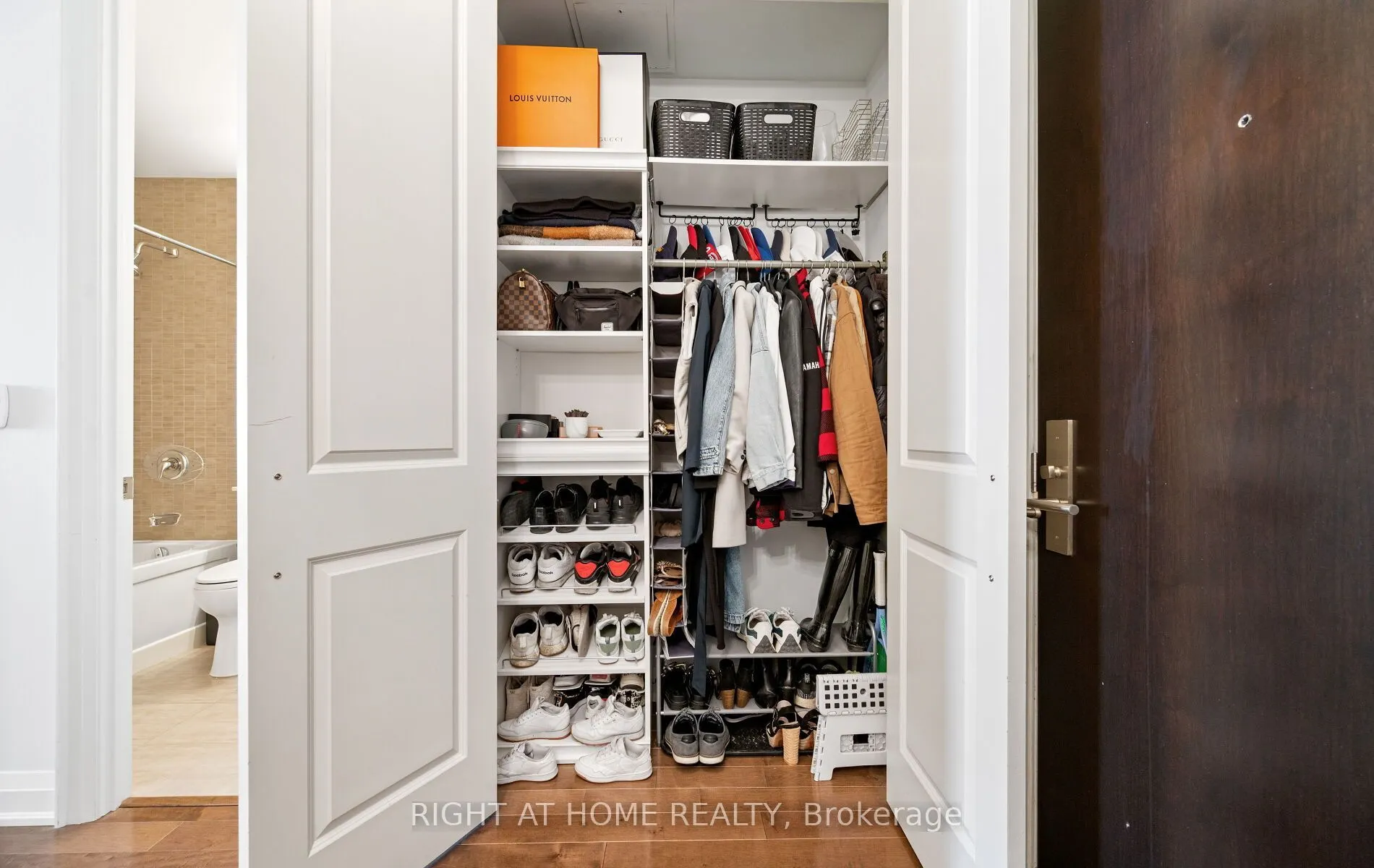 50 Absolute Avenue #4902 LPH