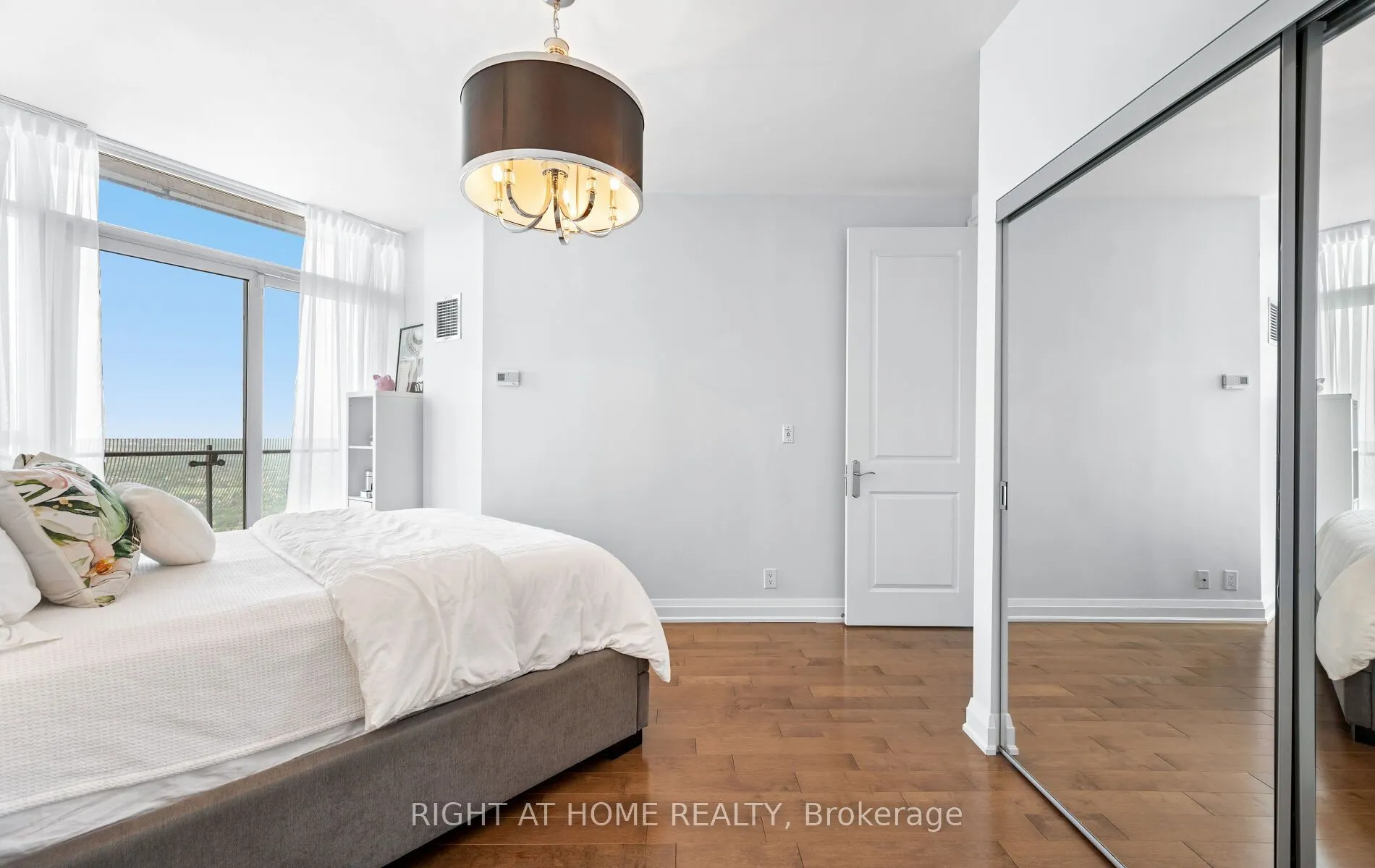 50 Absolute Avenue #4902 LPH