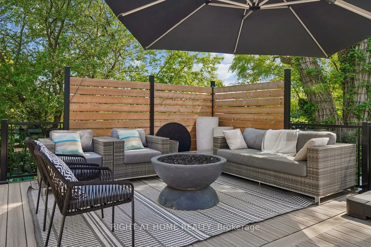 2090 Stonehouse Crescent