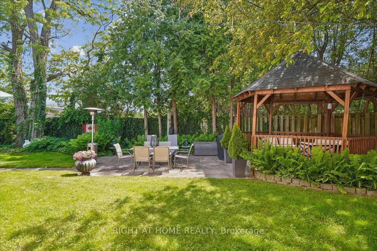 2090 Stonehouse Crescent