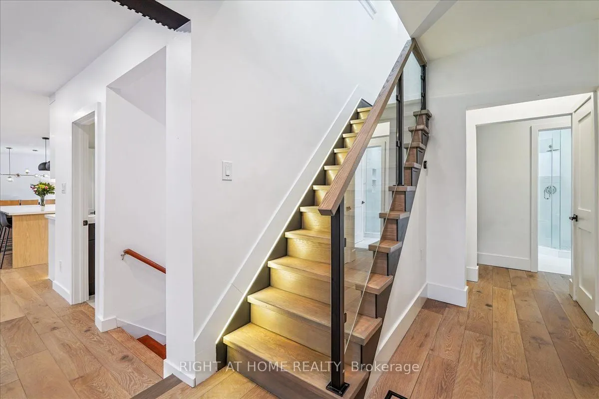 2090 Stonehouse Crescent