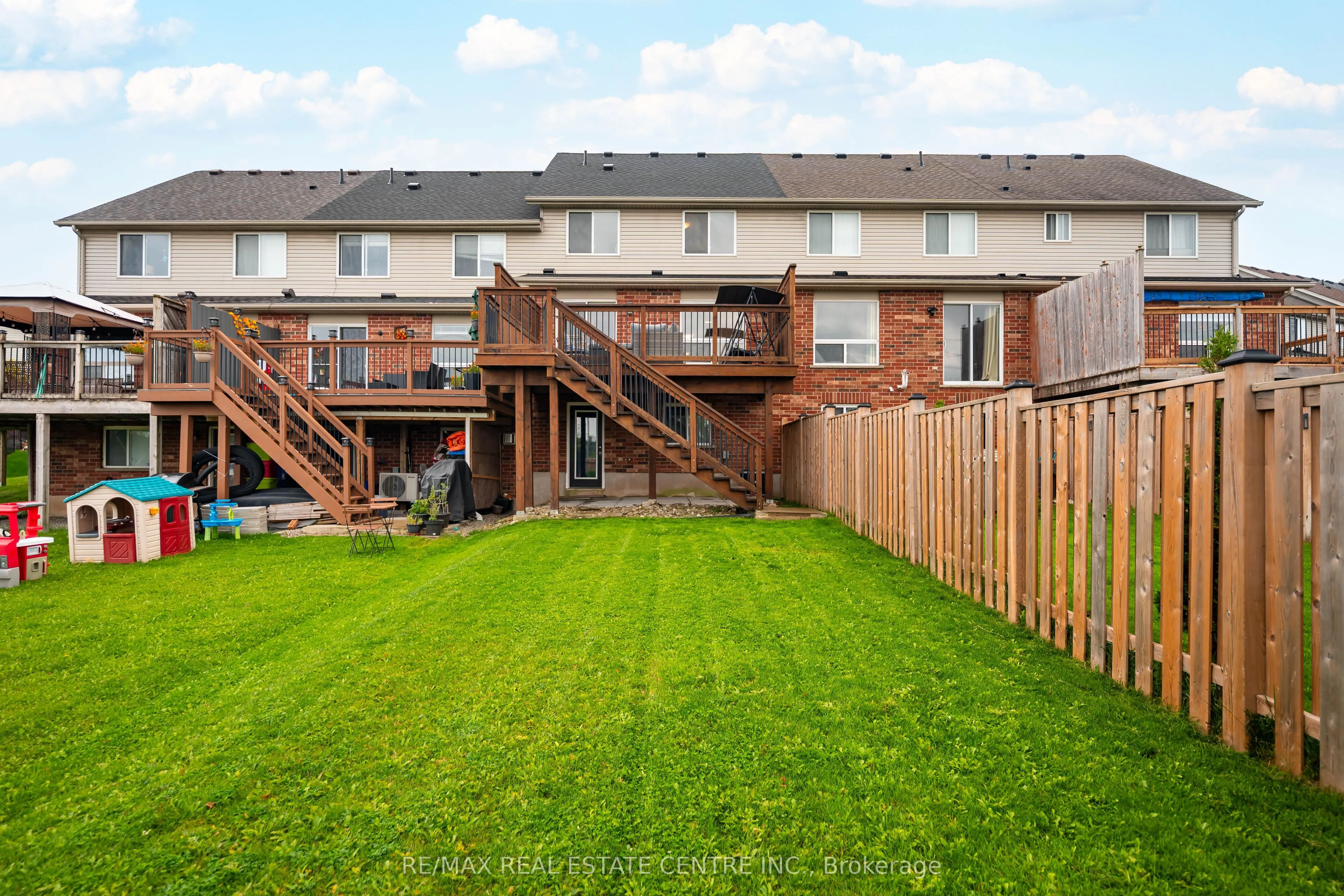 53 Benjamin Crescent