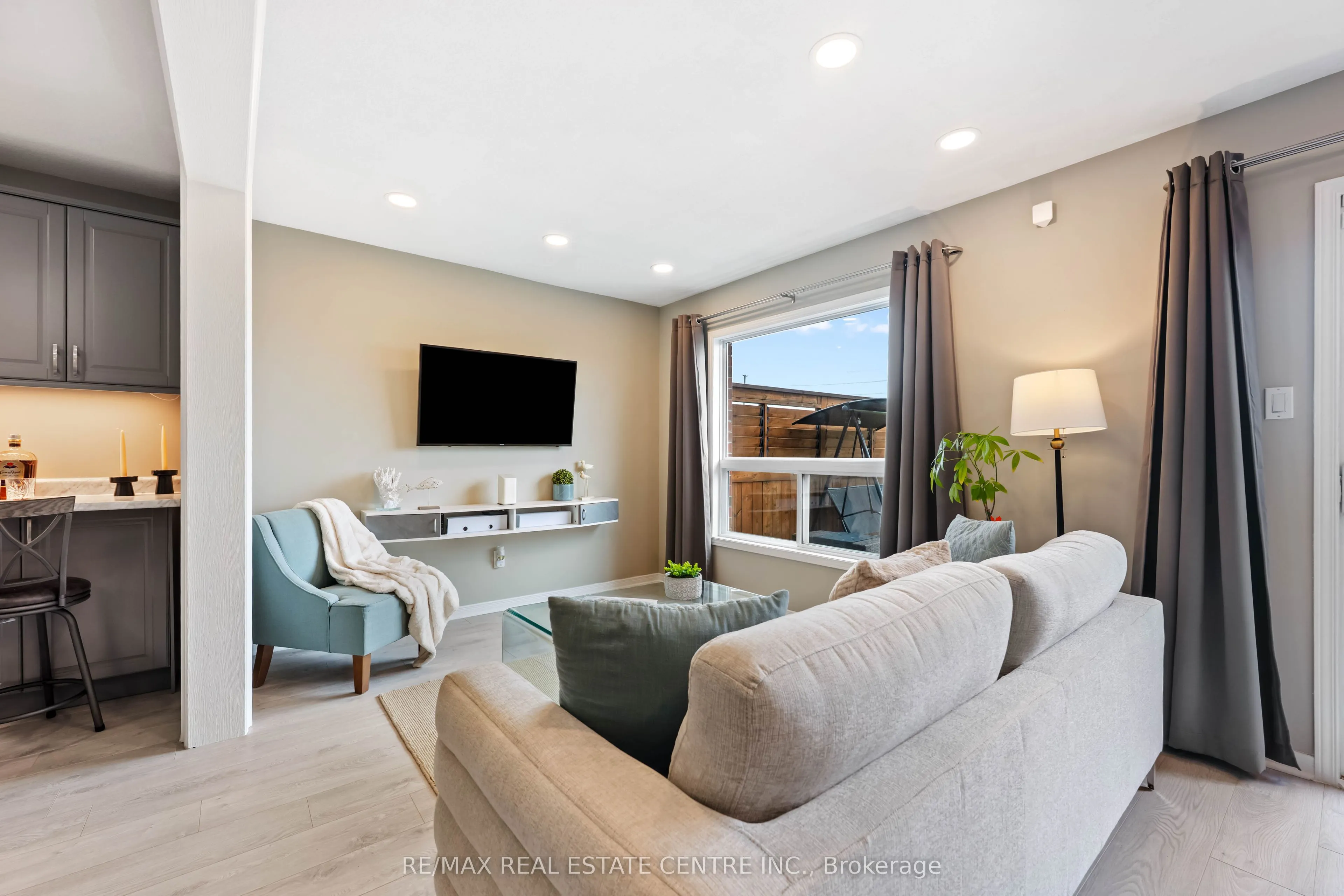 53 Benjamin Crescent