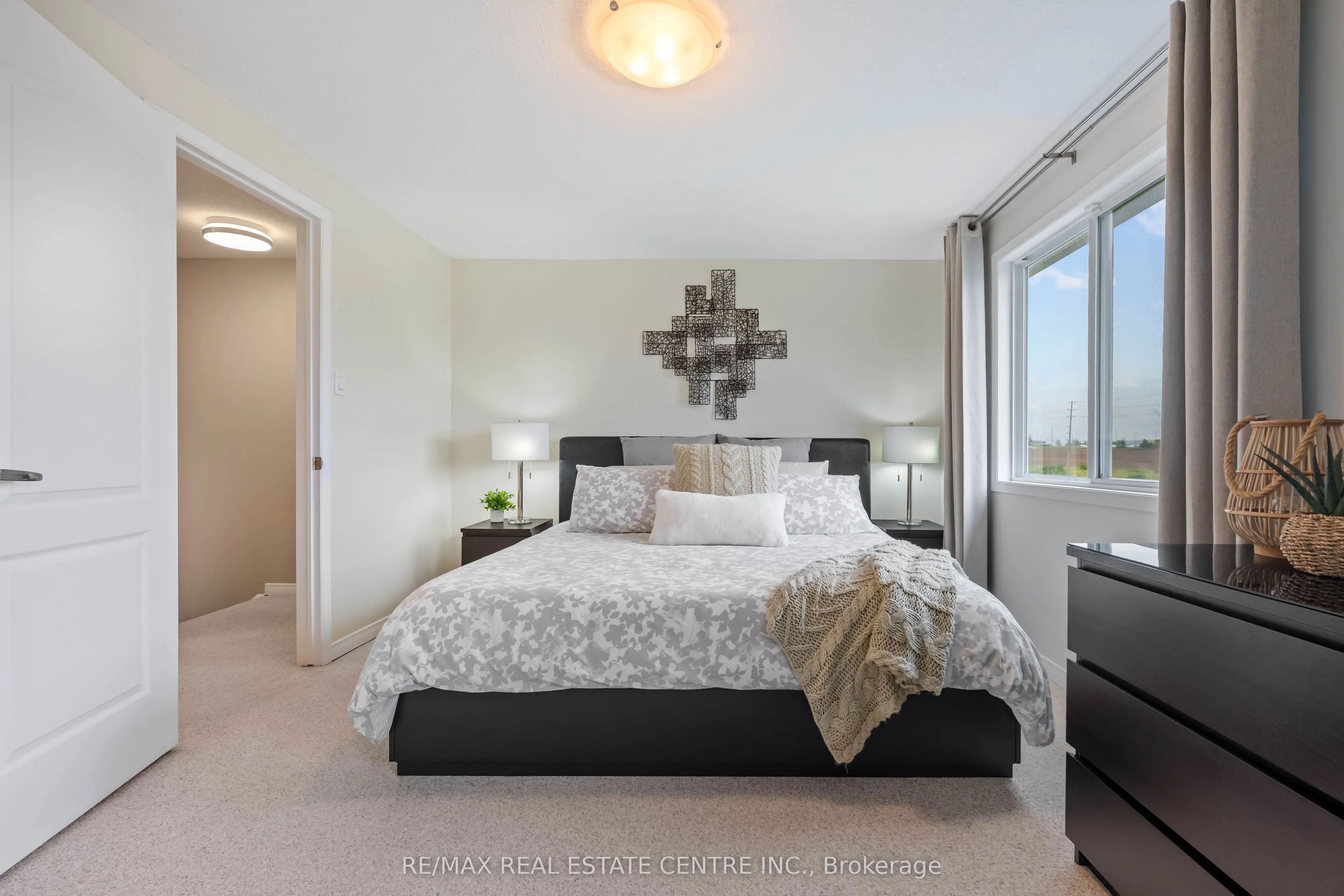 53 Benjamin Crescent