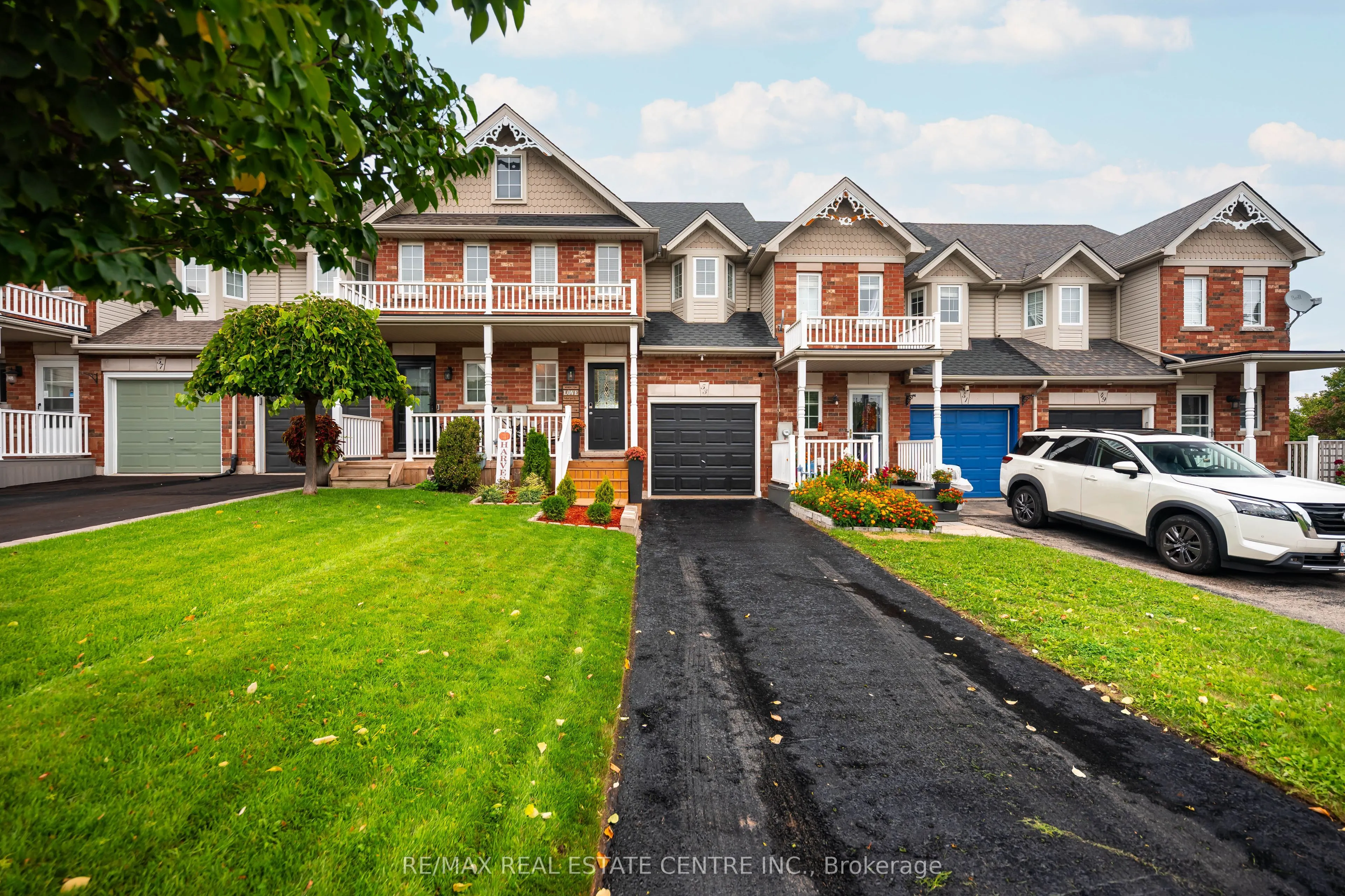 53 Benjamin Crescent