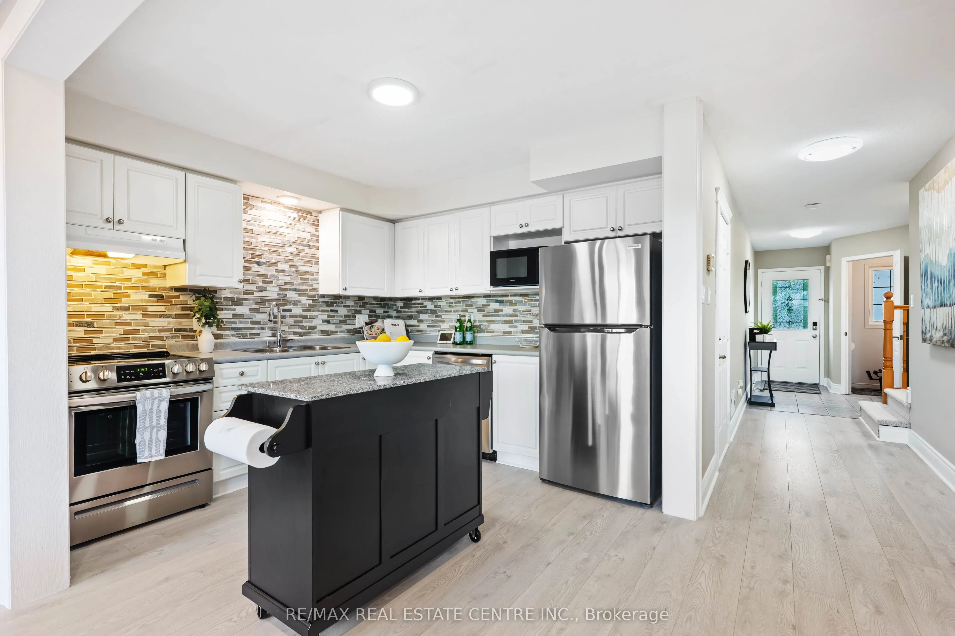 53 Benjamin Crescent
