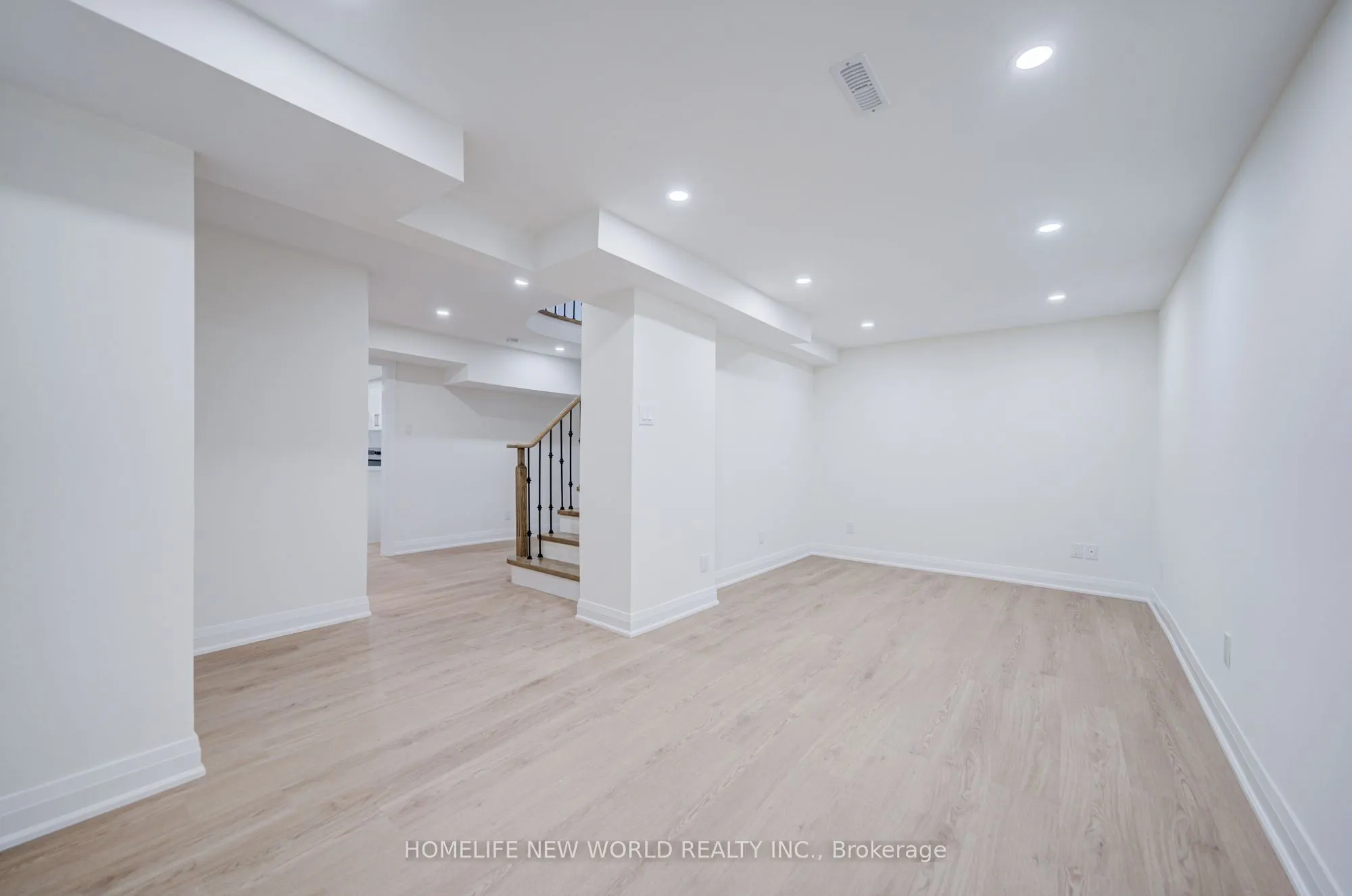 199 Harrowsmith Drive W