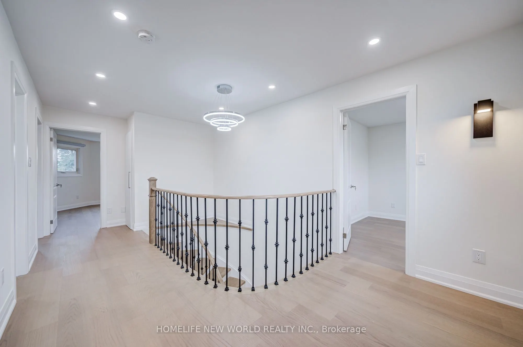 199 Harrowsmith Drive W