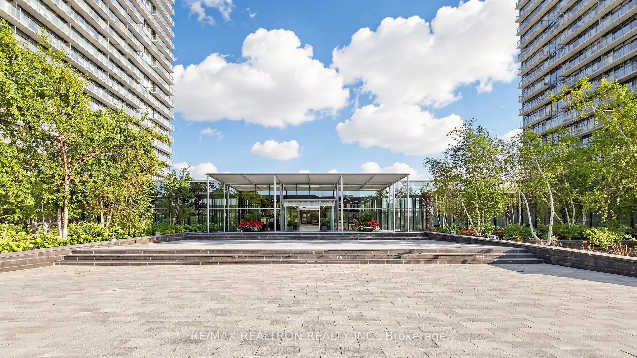 105 The Queensway Avenue #3301