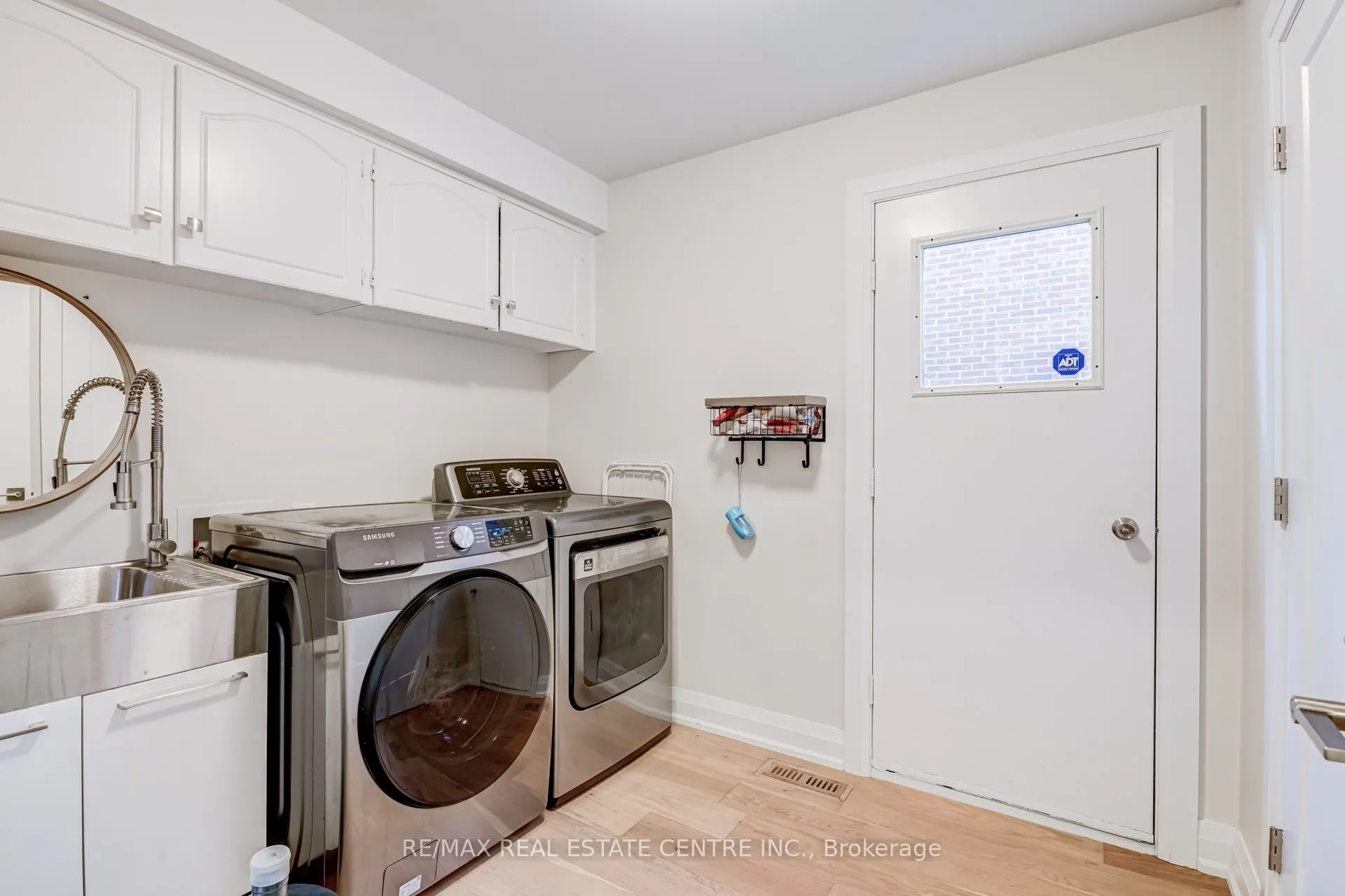 167 Whitchurch Mews #Upper Level