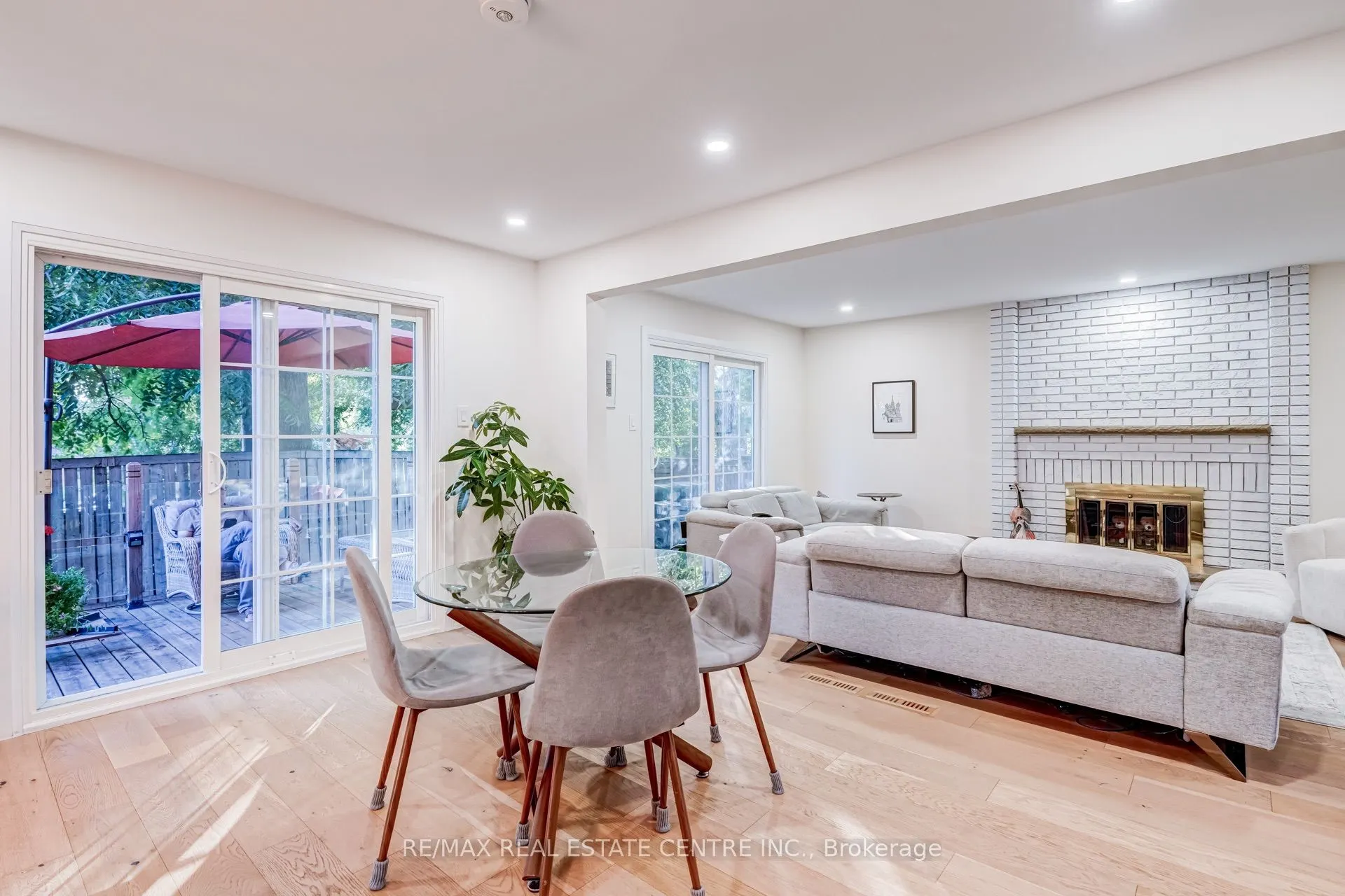 167 Whitchurch Mews #Upper Level