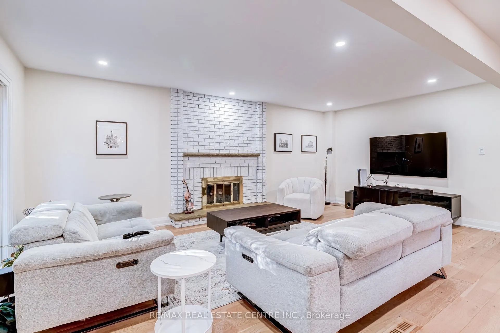 167 Whitchurch Mews #Upper Level
