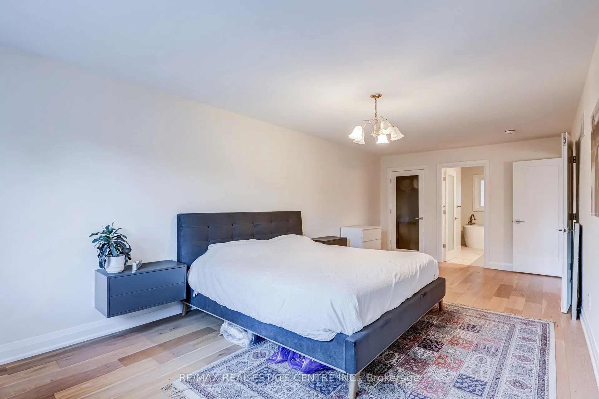 167 Whitchurch Mews #Upper Level