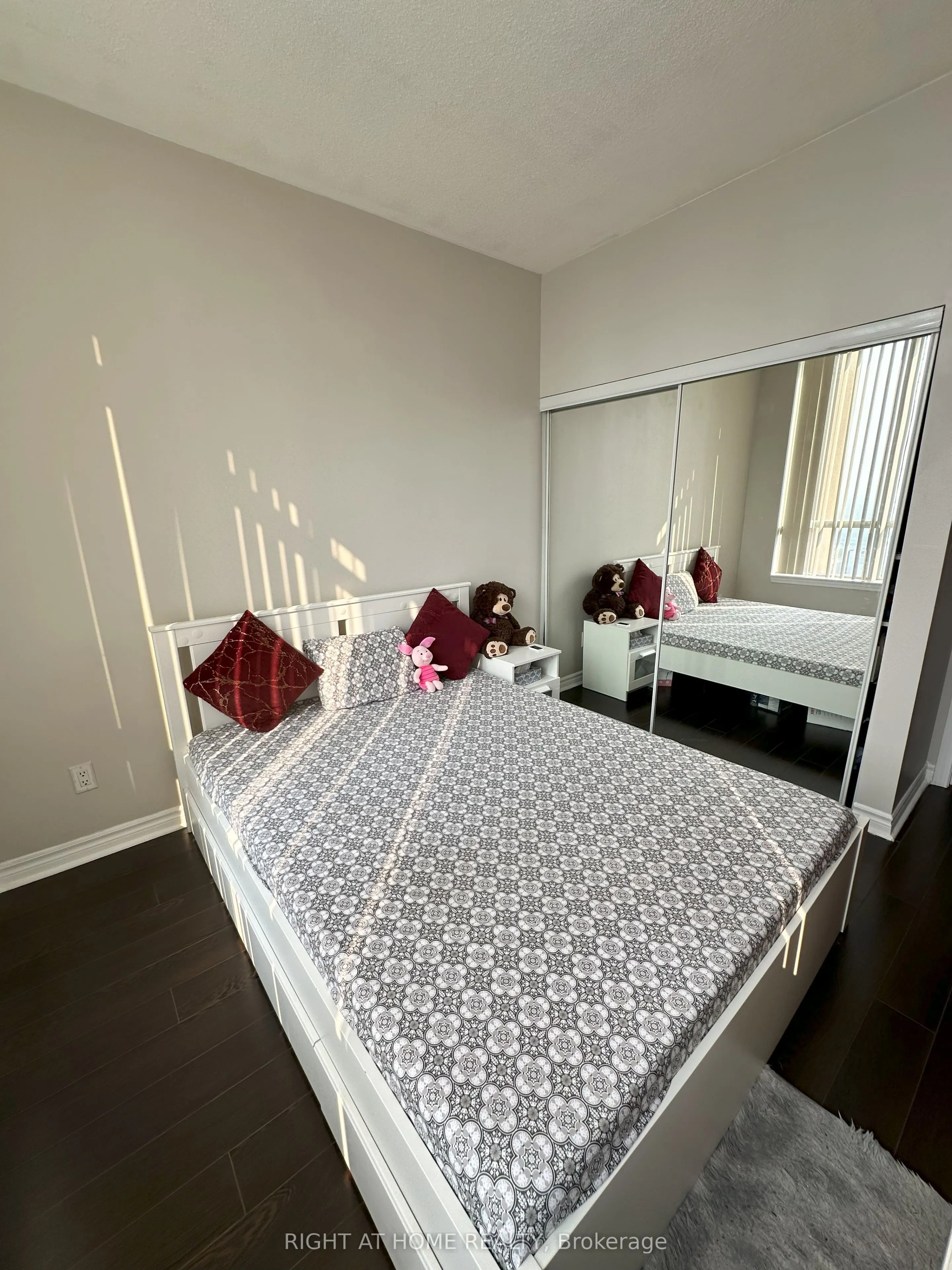 4090 Living Arts Drive #2906