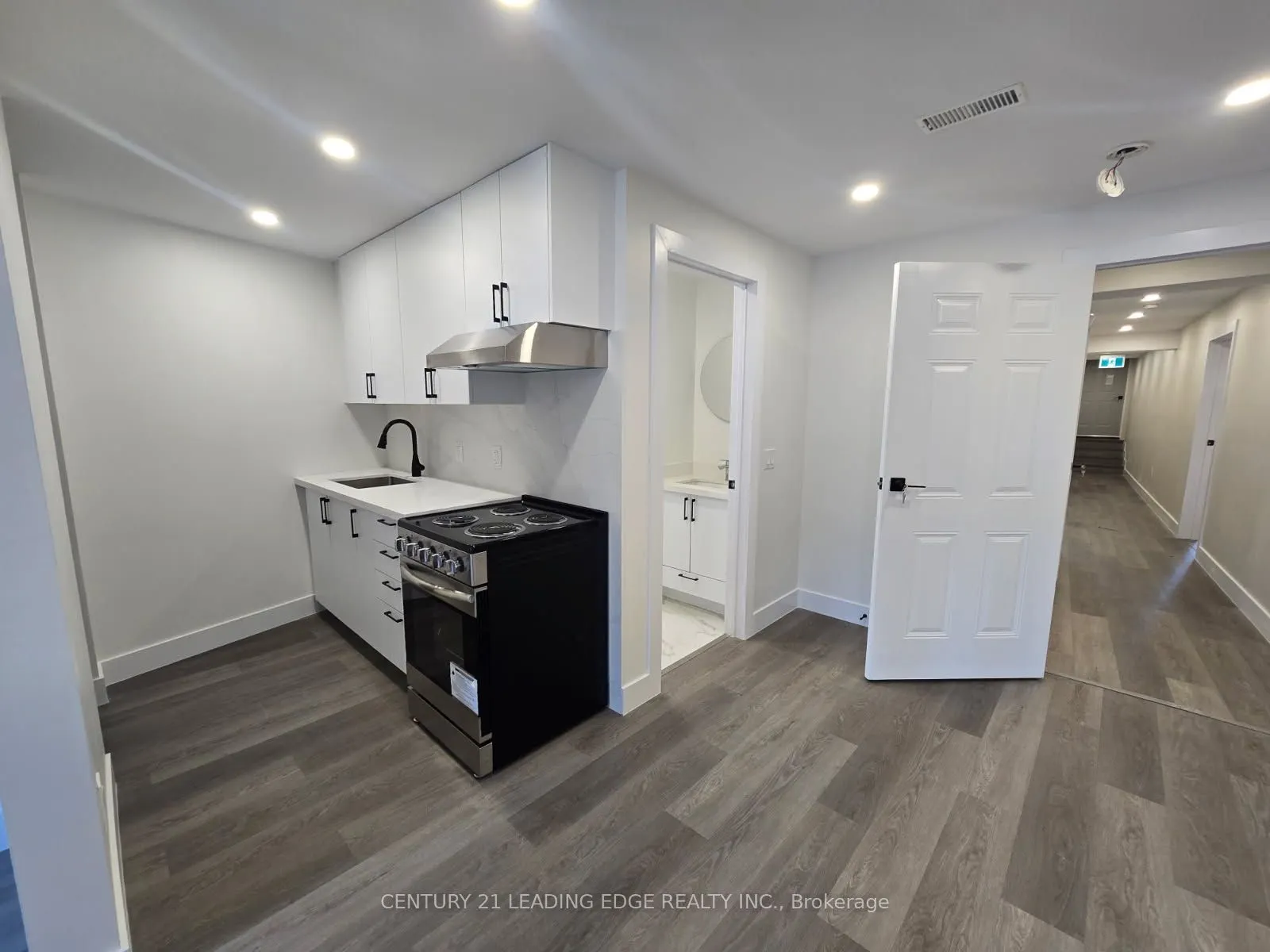 3030 DUNDAS Street ##3