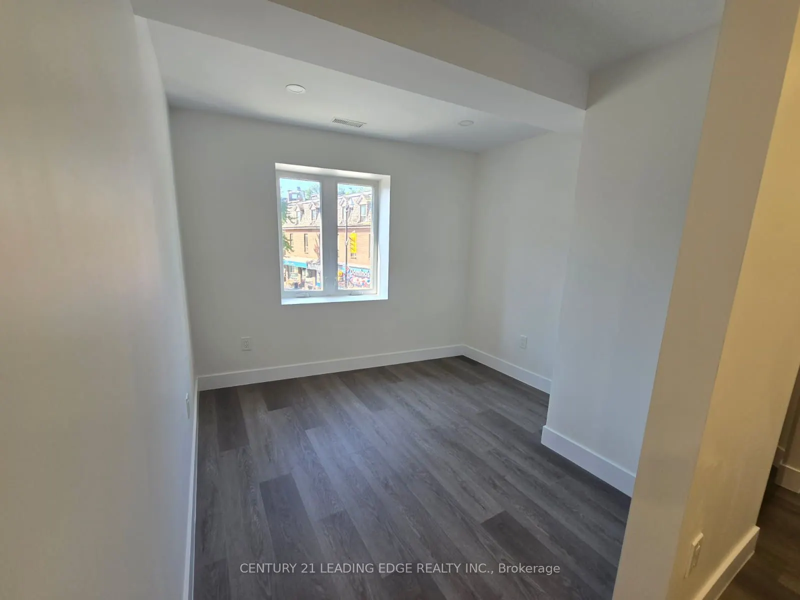3030 DUNDAS Street ##3