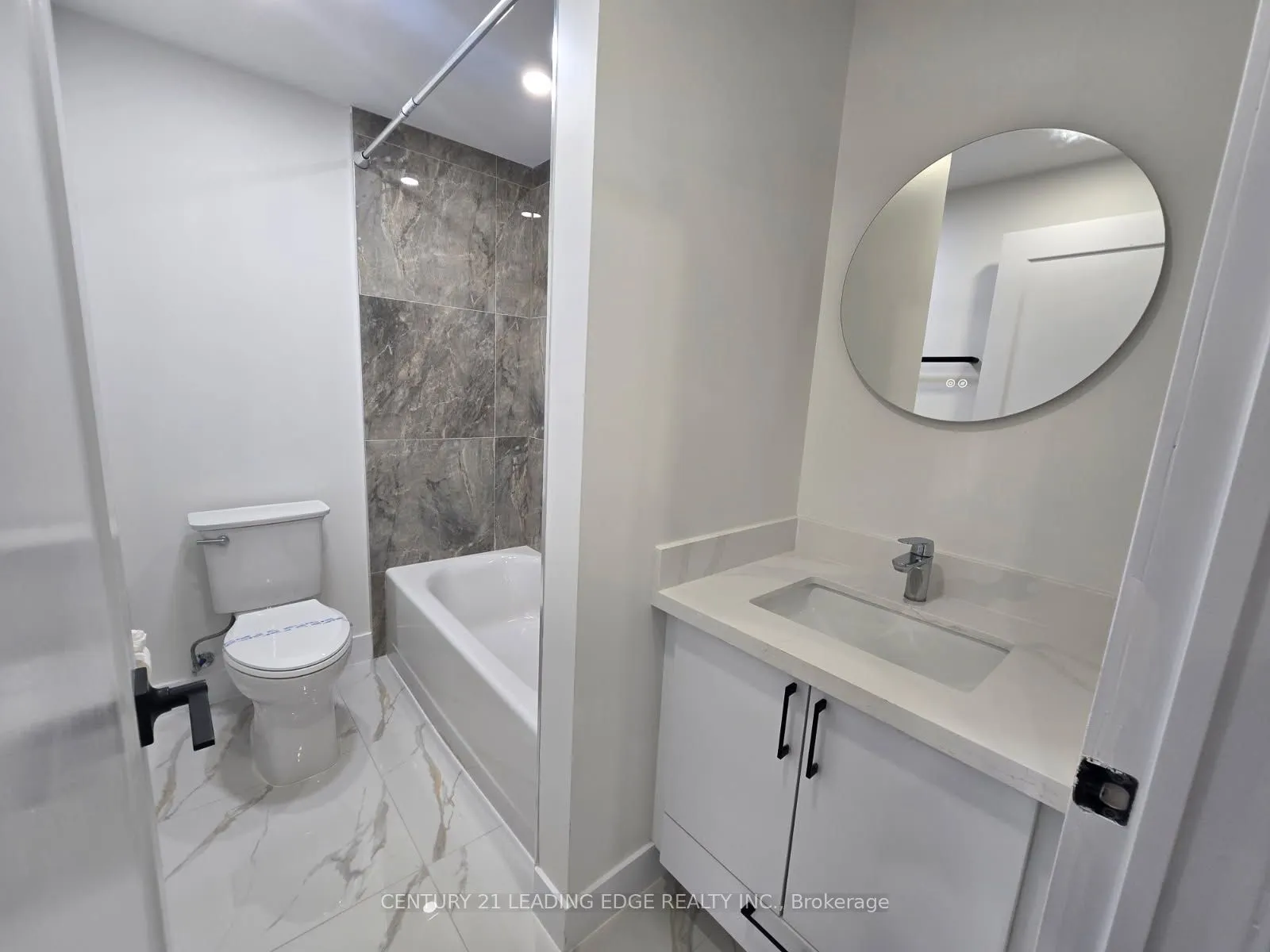 3030 DUNDAS Street ##3