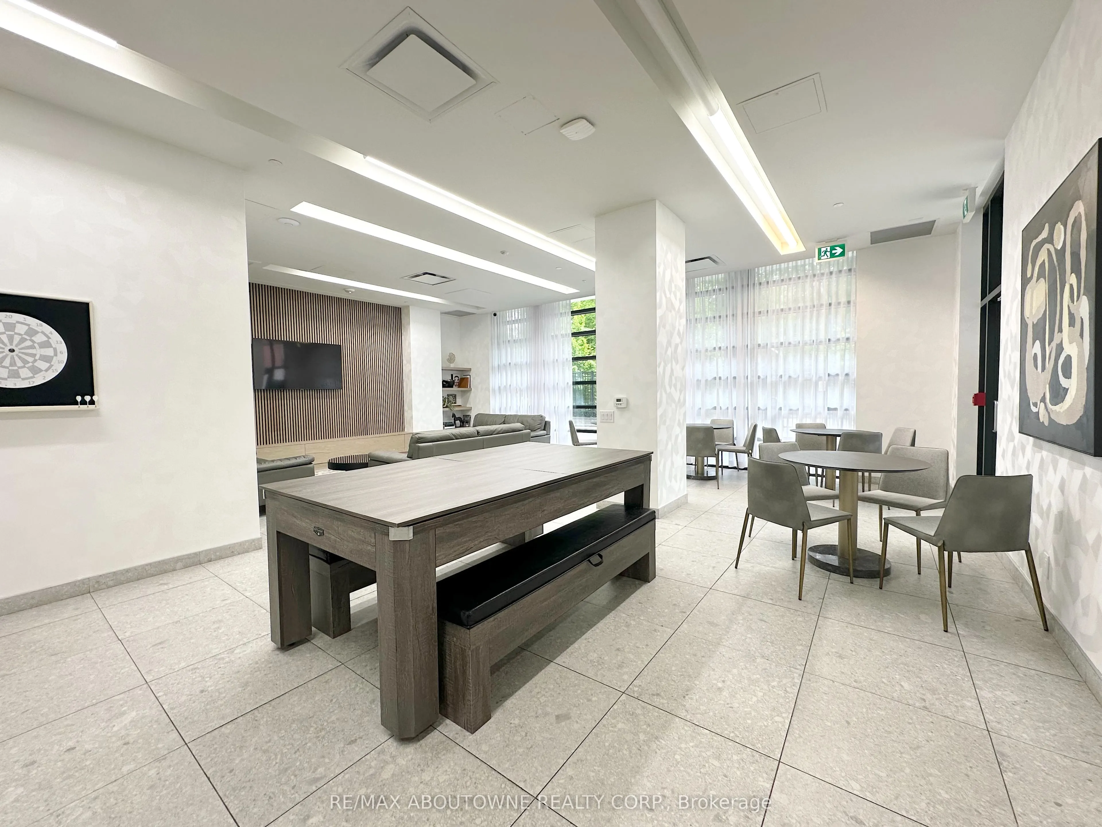 3385 Dundas Street W #311