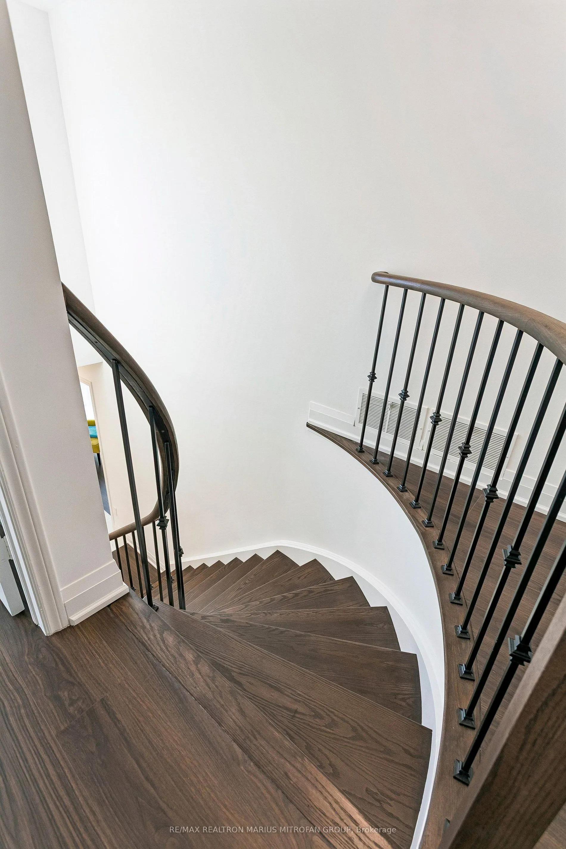 1287 Willowbank Trail