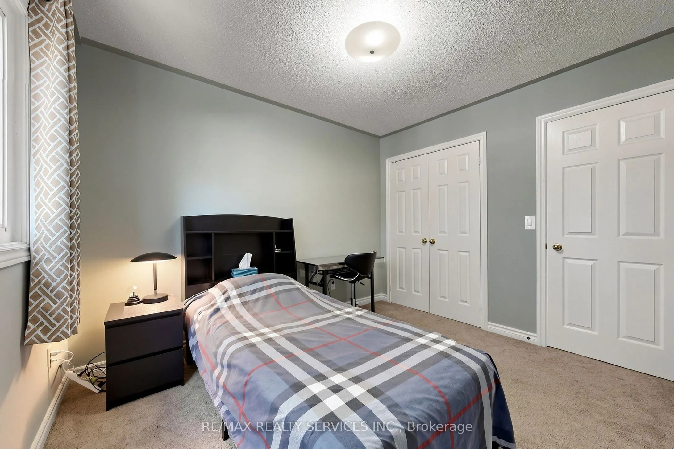 74 Heathcliffe Square #24
