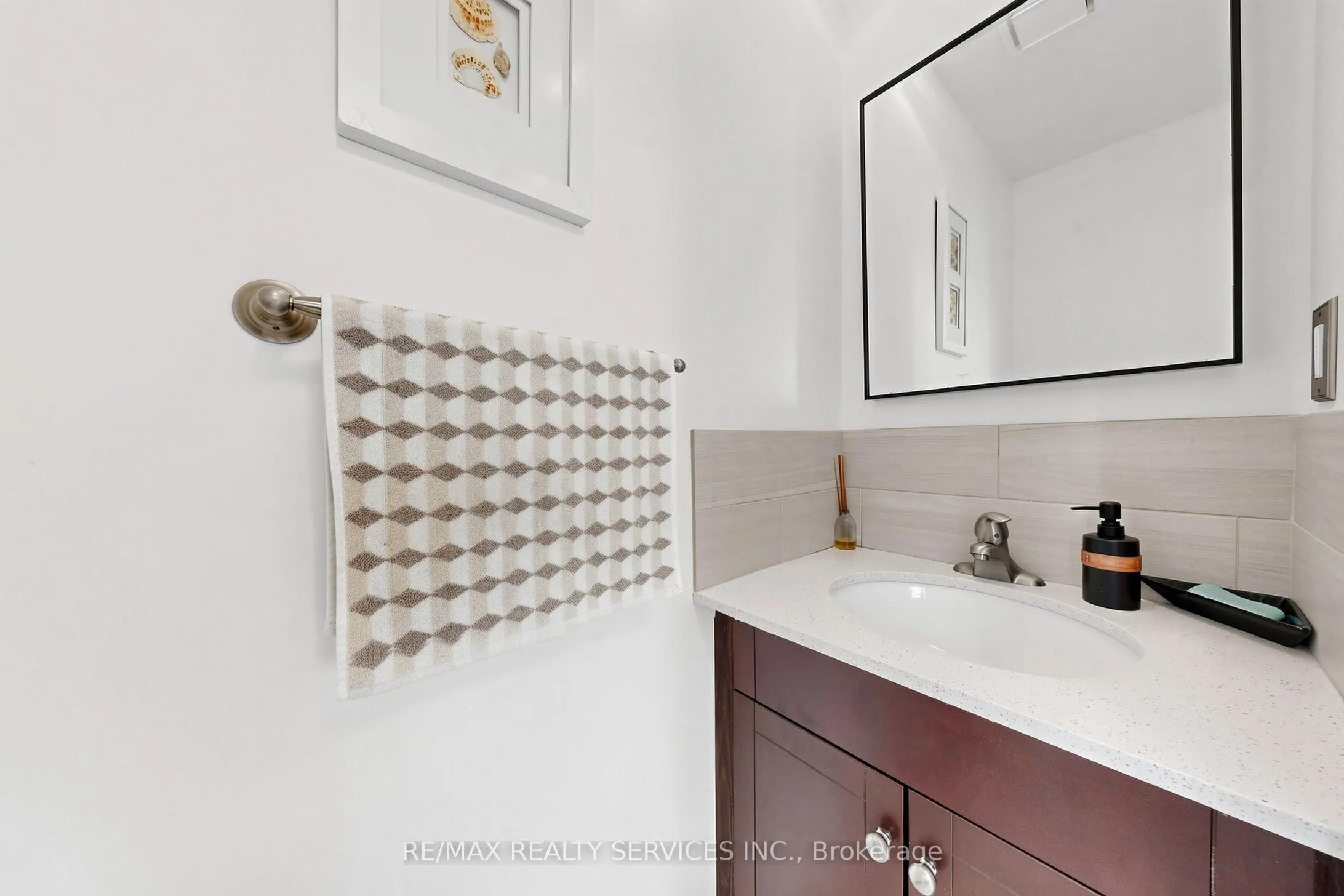 74 Heathcliffe Square #24