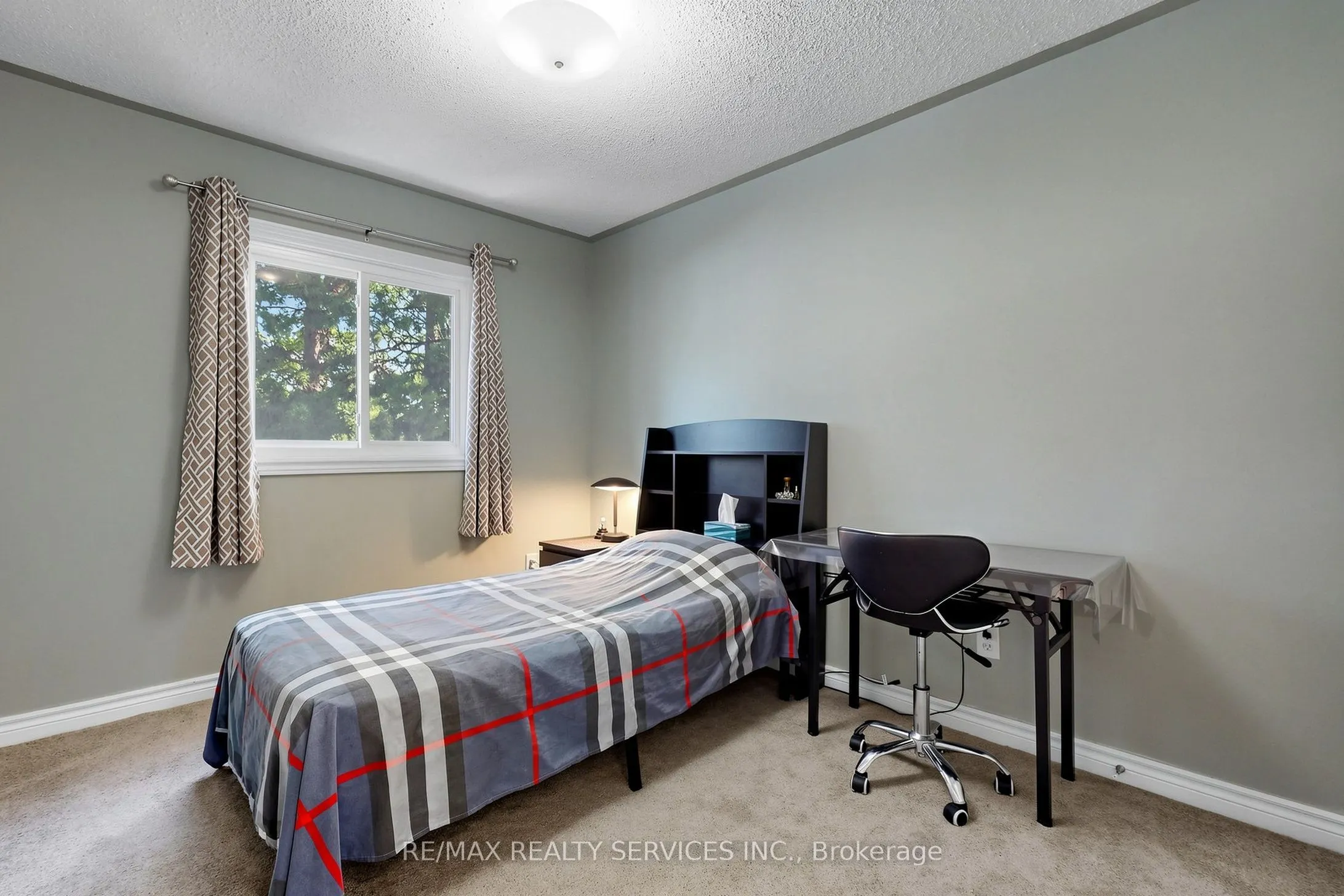 74 Heathcliffe Square #24