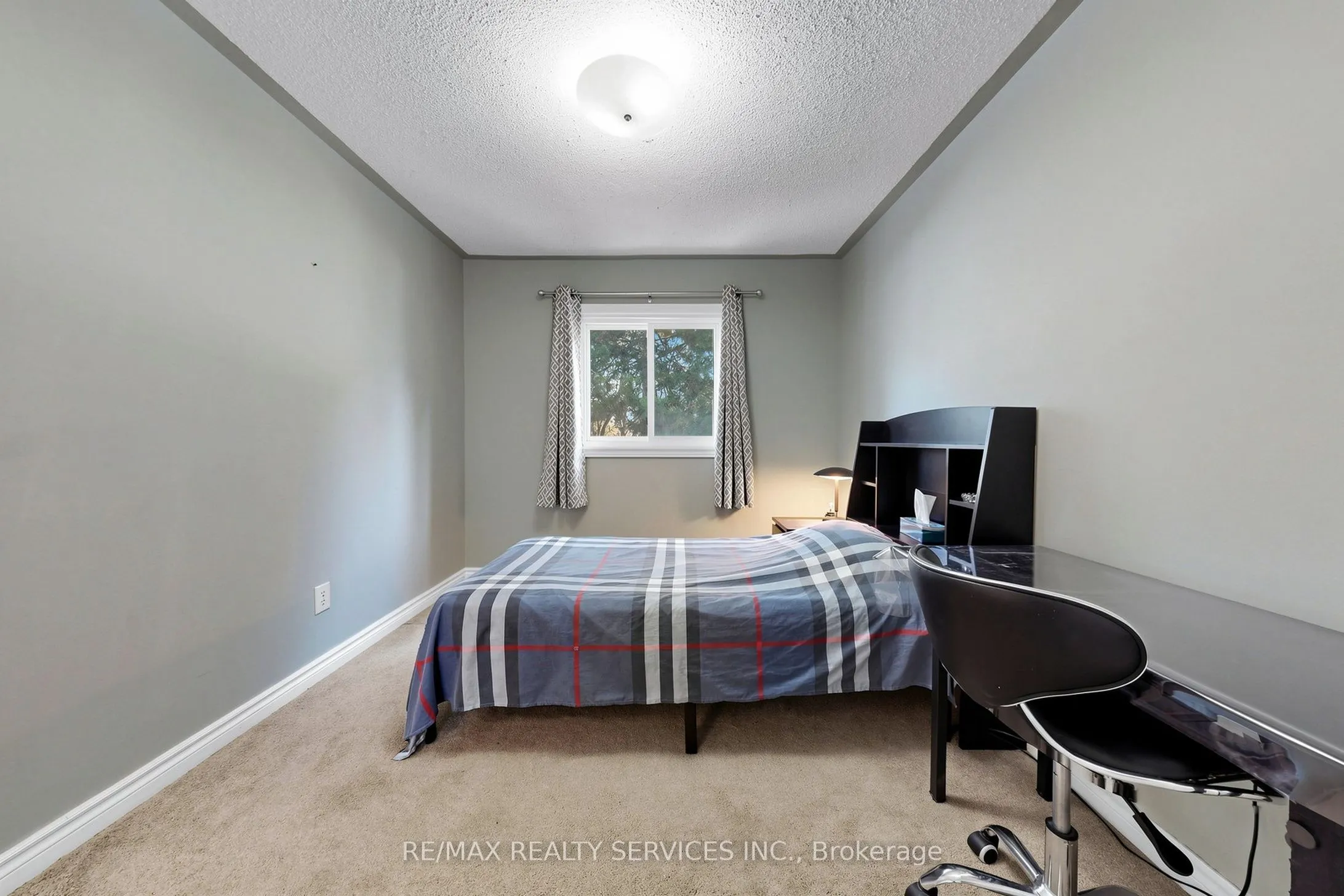 74 Heathcliffe Square #24