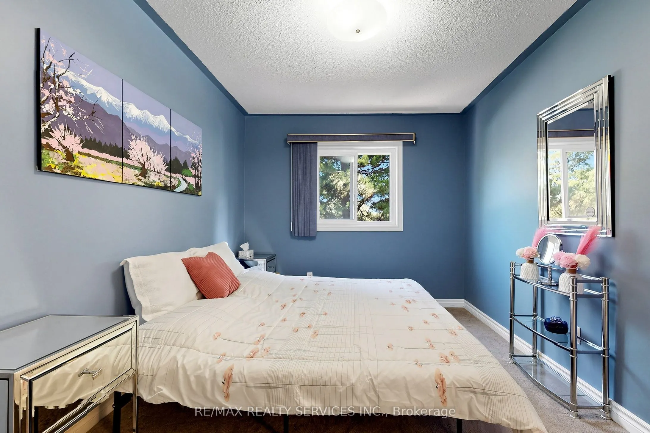 74 Heathcliffe Square #24
