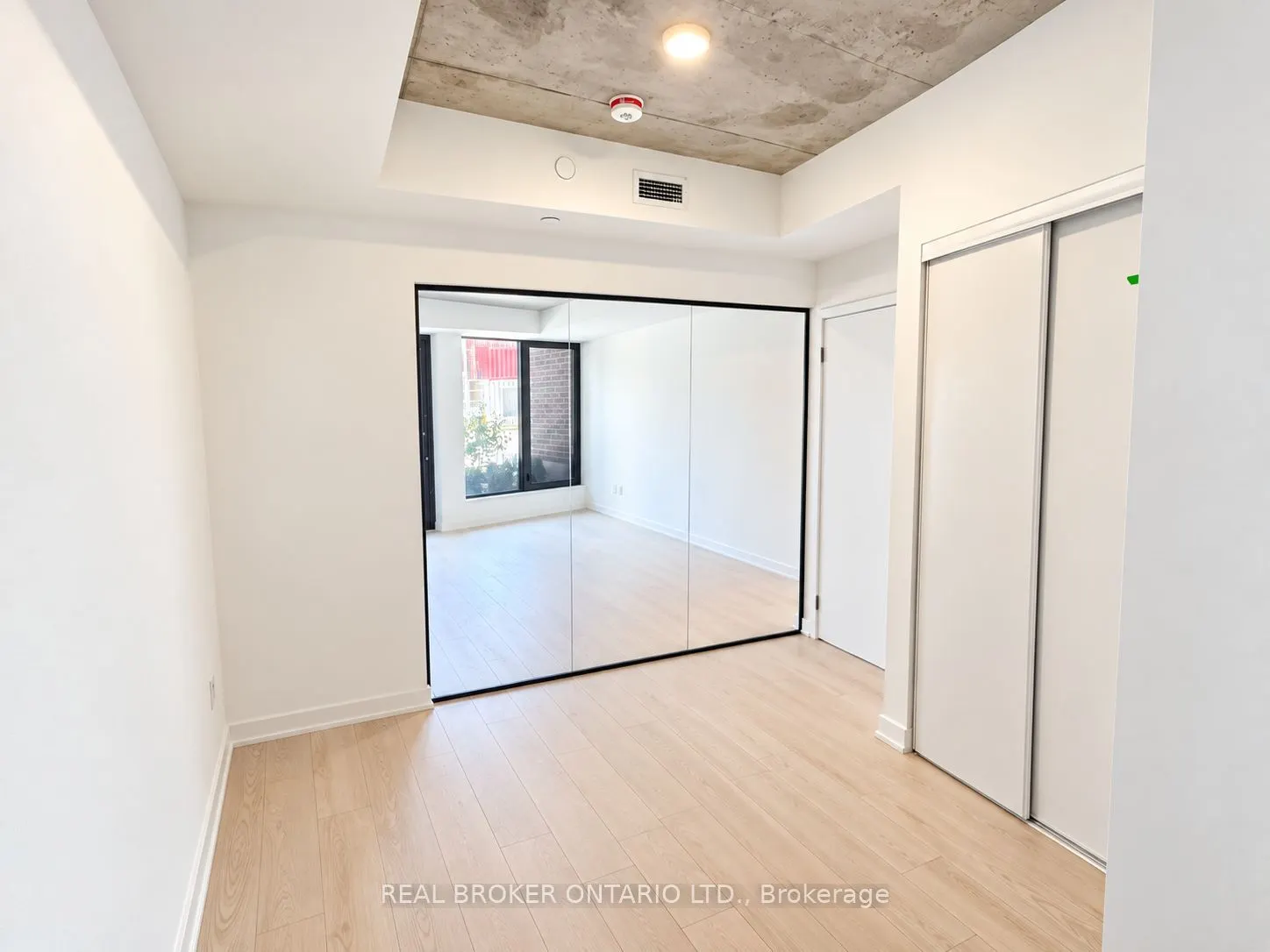 1 Vine Avenue #103