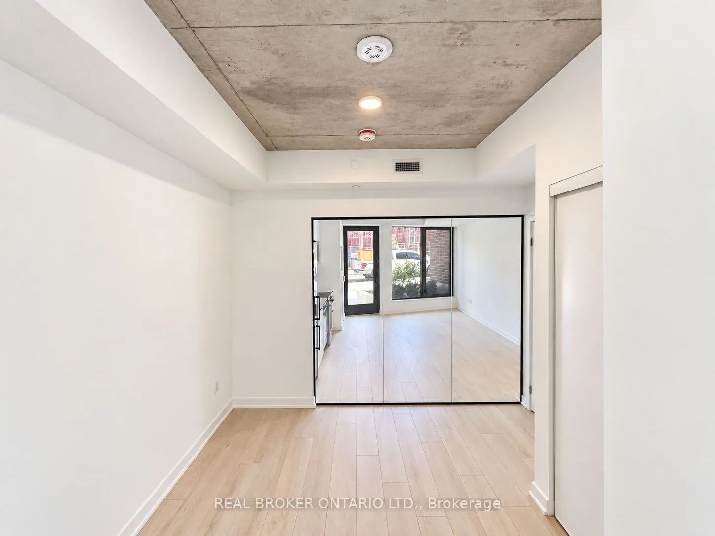 1 Vine Avenue #103