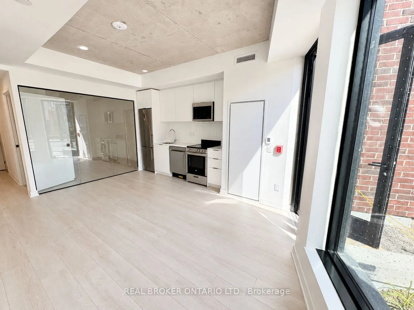 1 Vine Avenue #103