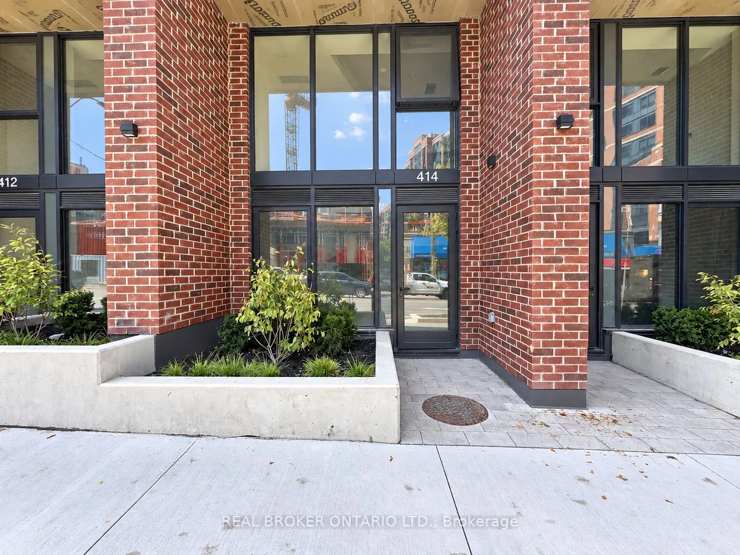 1 Vine Avenue #103